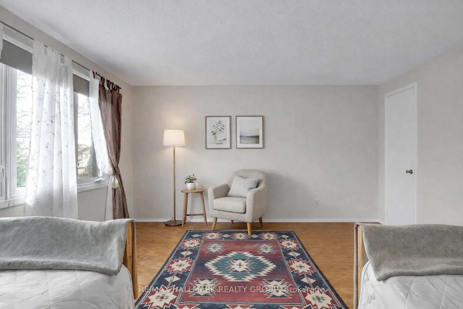 Photo 13 of 730 Malibu Terrace, Ottawa, Courtland Park — HOMEH
