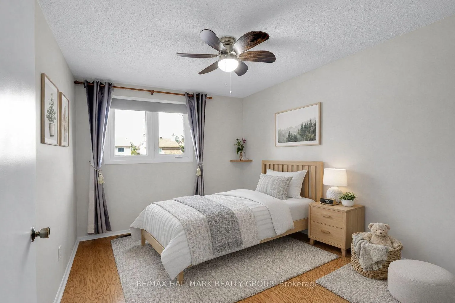 Photo 15 of 730 Malibu Terrace, Ottawa, Courtland Park — HOMEH