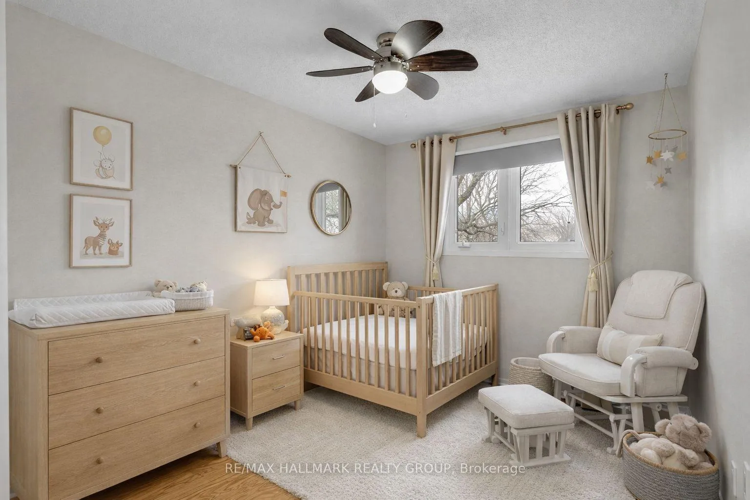 Photo 17 of 730 Malibu Terrace, Ottawa, Courtland Park — HOMEH