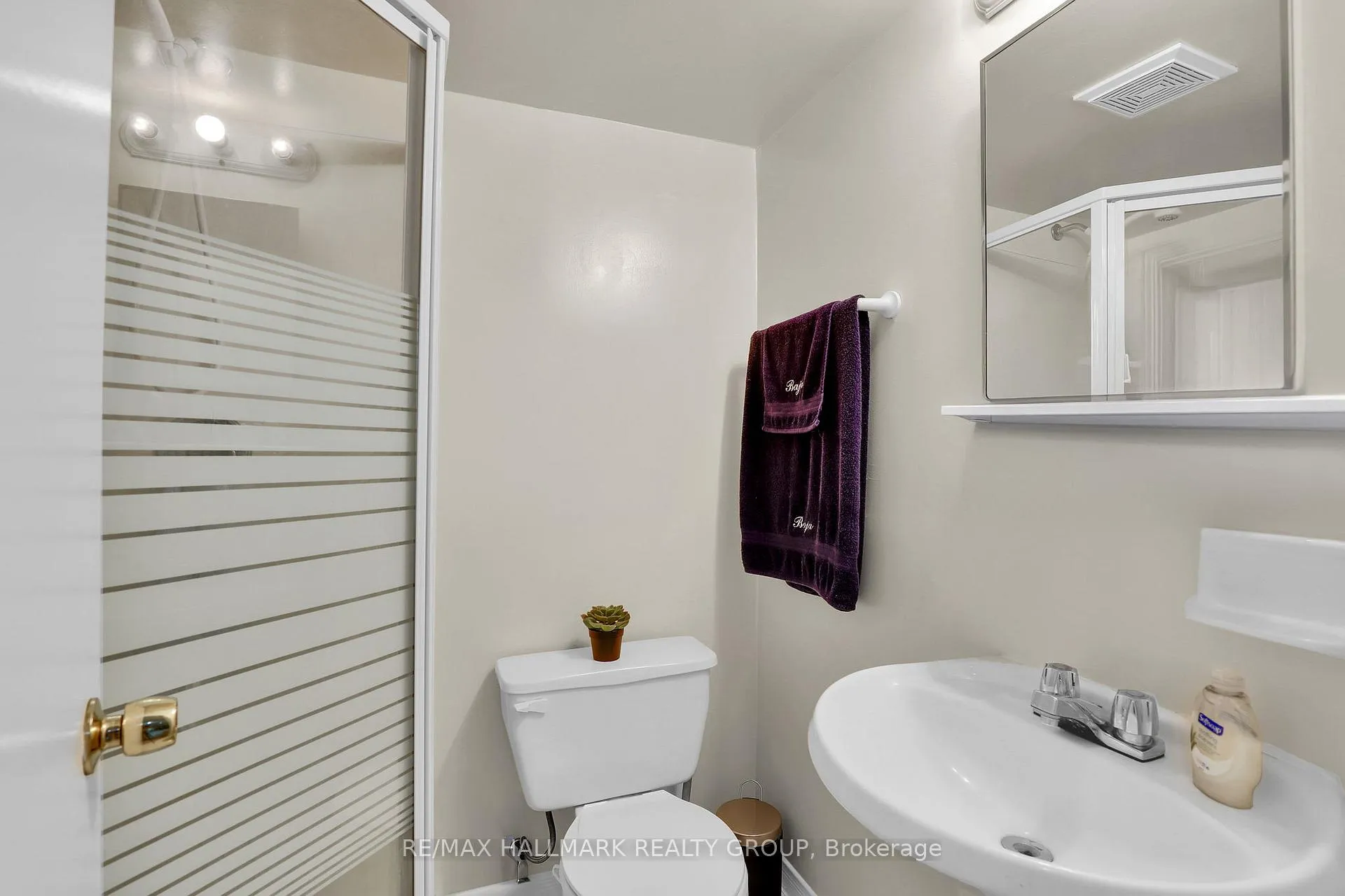 Photo 23 of 730 Malibu Terrace, Ottawa, Courtland Park — HOMEH