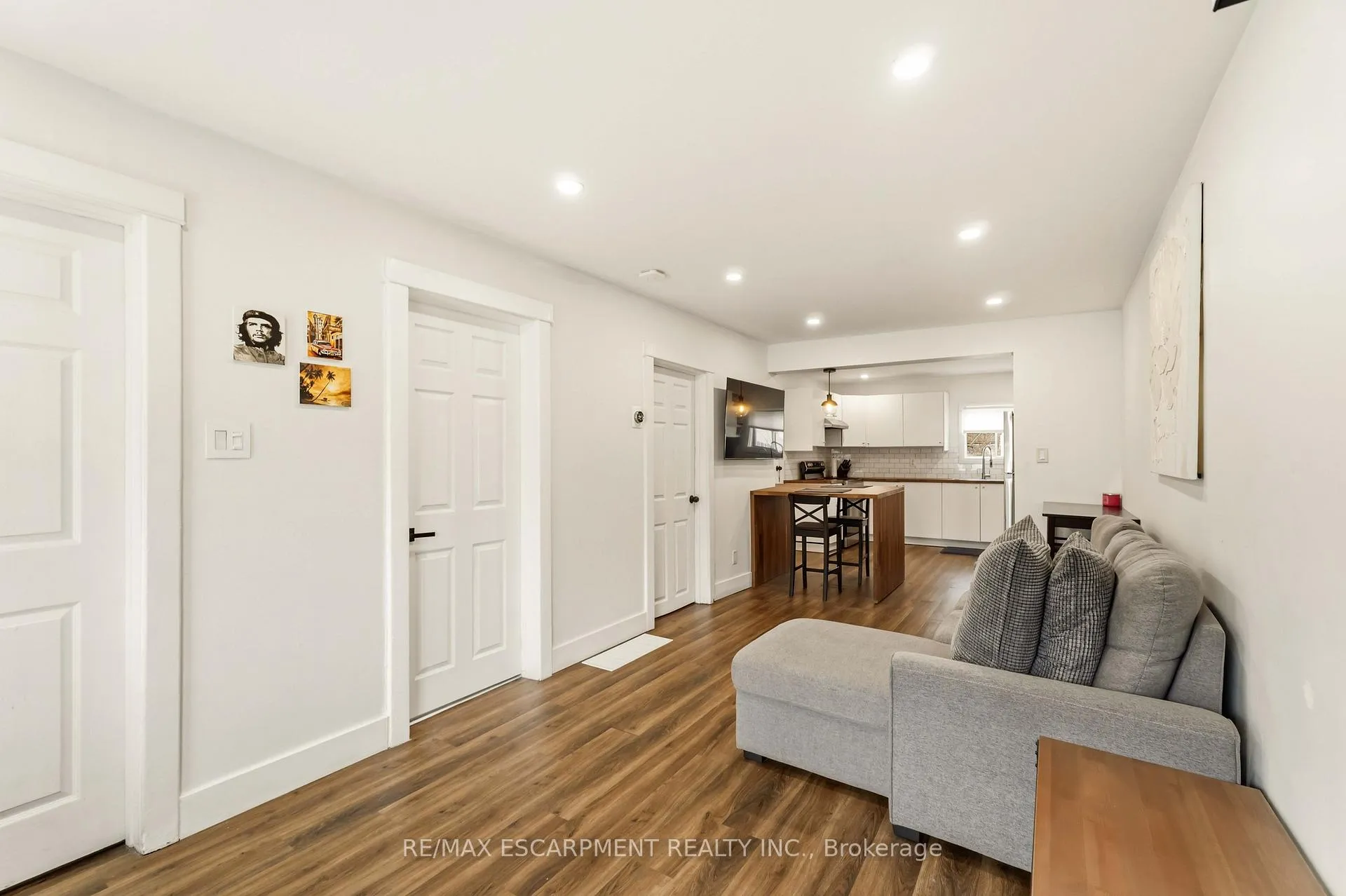 Photo 4 of 27 Edinburgh Avenue, Hamilton, Crown Point — HOMEH