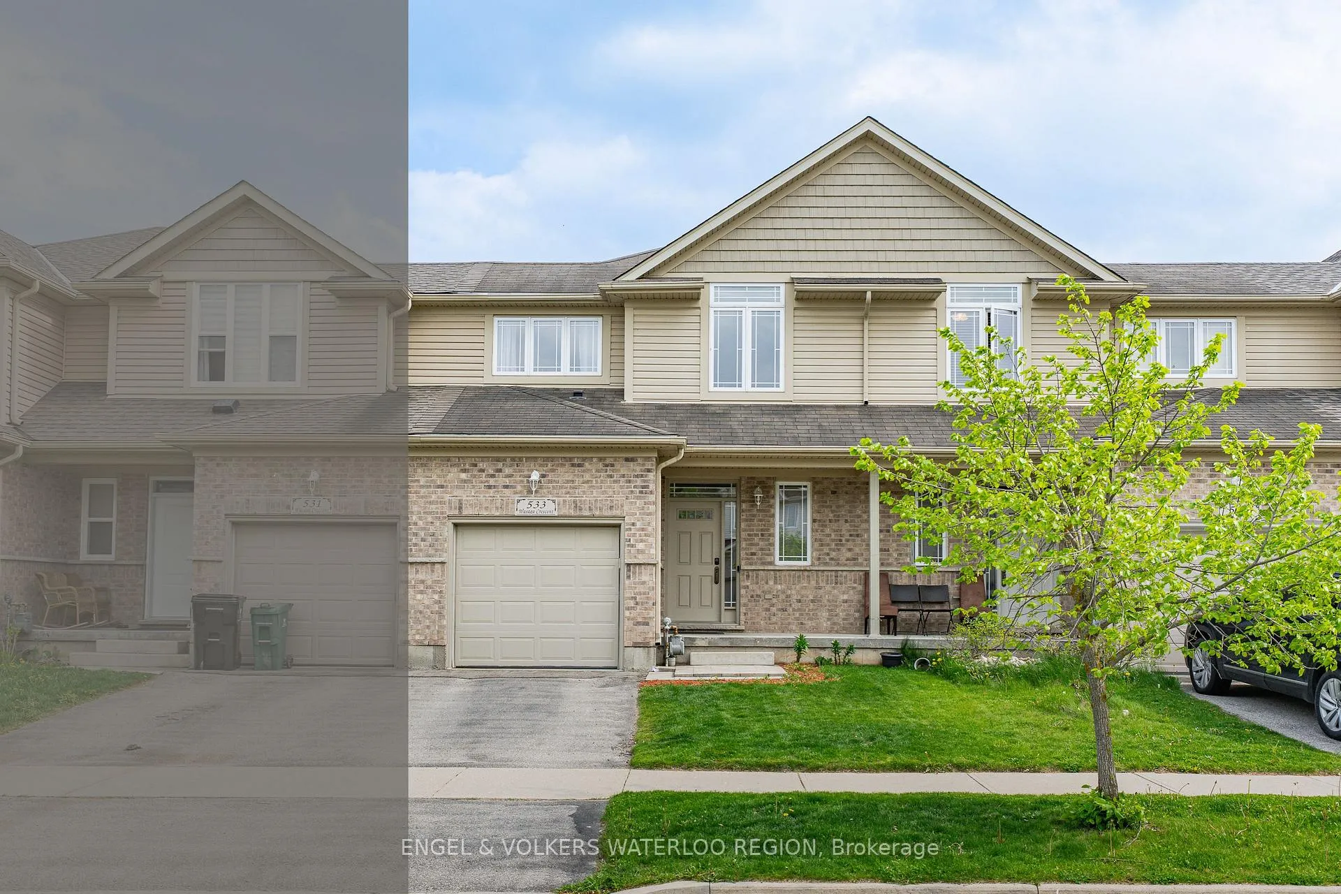 Front of 533 Wasaga Crescent