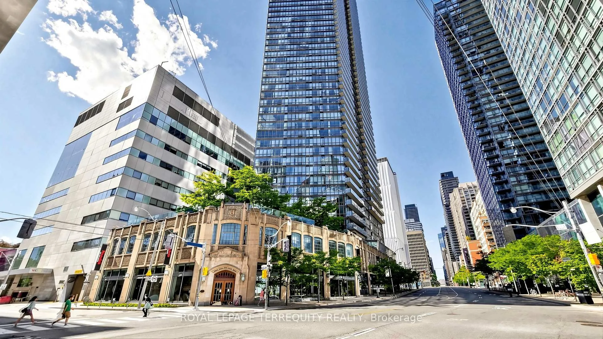 Photo 4 of Unit 2710, 832 Bay Street, Toronto, Bay Street Corridor — HOMEH