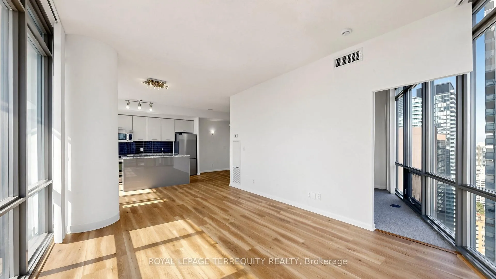 Photo 15 of Unit 2710, 832 Bay Street, Toronto, Bay Street Corridor — HOMEH