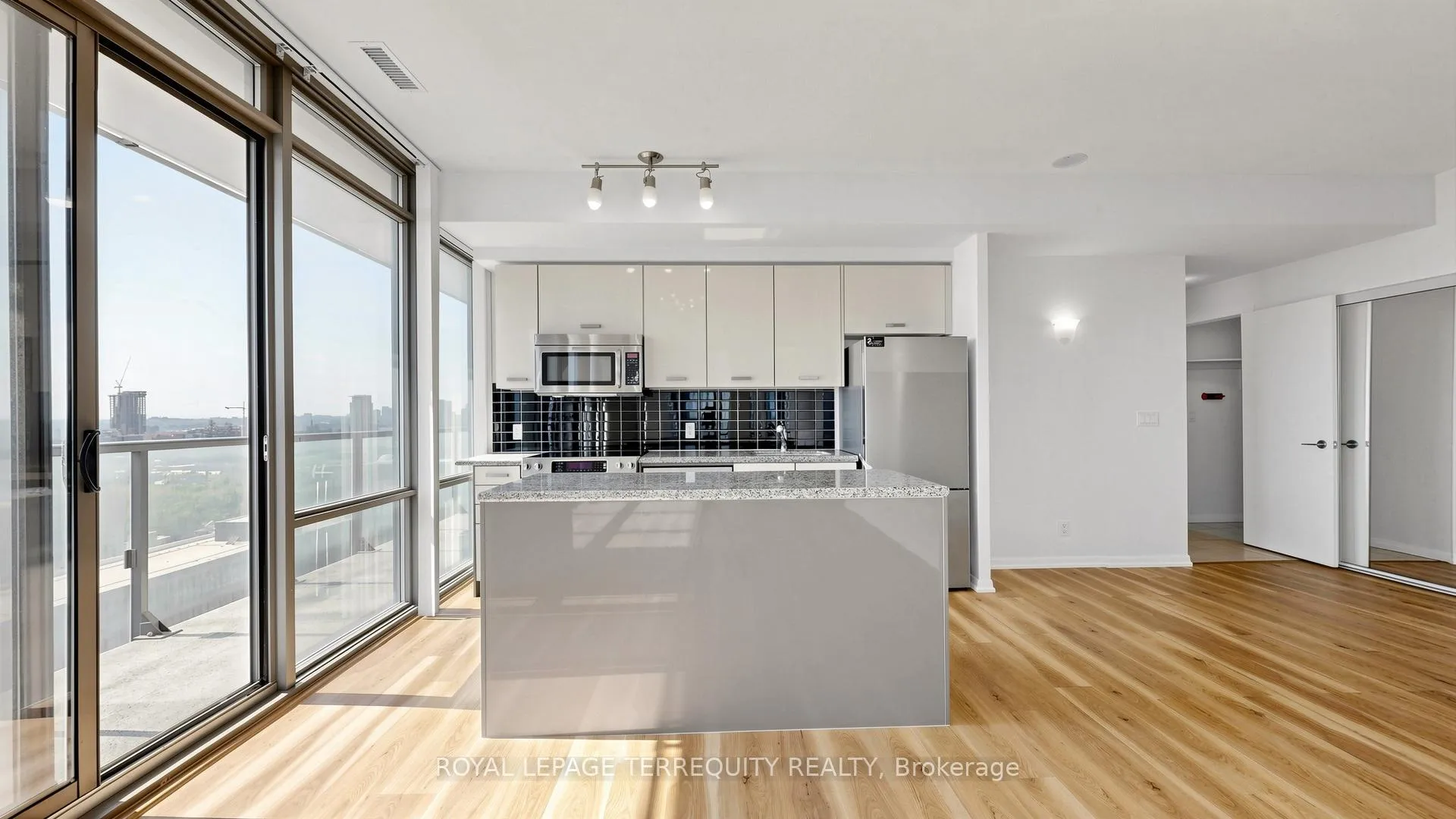 Photo 16 of Unit 2710, 832 Bay Street, Toronto, Bay Street Corridor — HOMEH