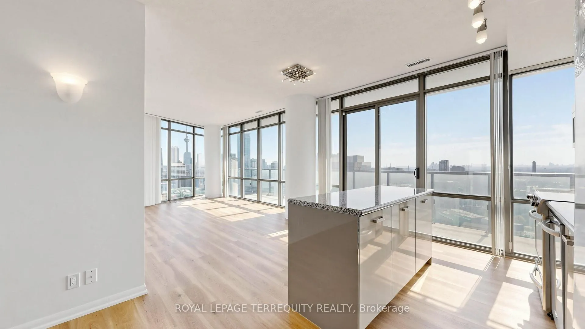 Photo 19 of Unit 2710, 832 Bay Street, Toronto, Bay Street Corridor — HOMEH