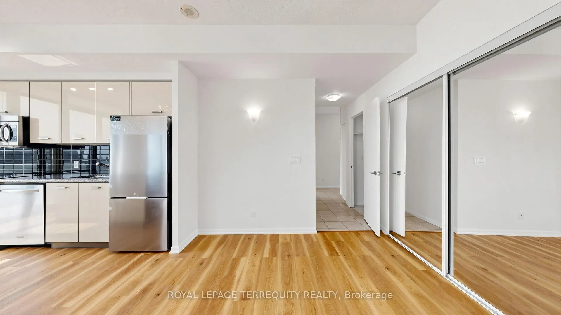 Photo 22 of Unit 2710, 832 Bay Street, Toronto, Bay Street Corridor — HOMEH