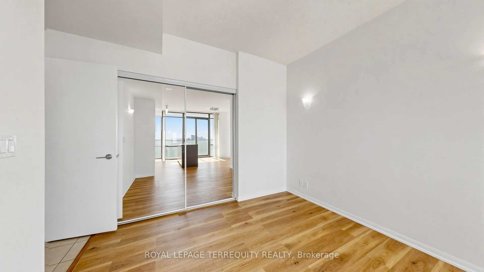 Photo 24 of Unit 2710, 832 Bay Street, Toronto, Bay Street Corridor — HOMEH