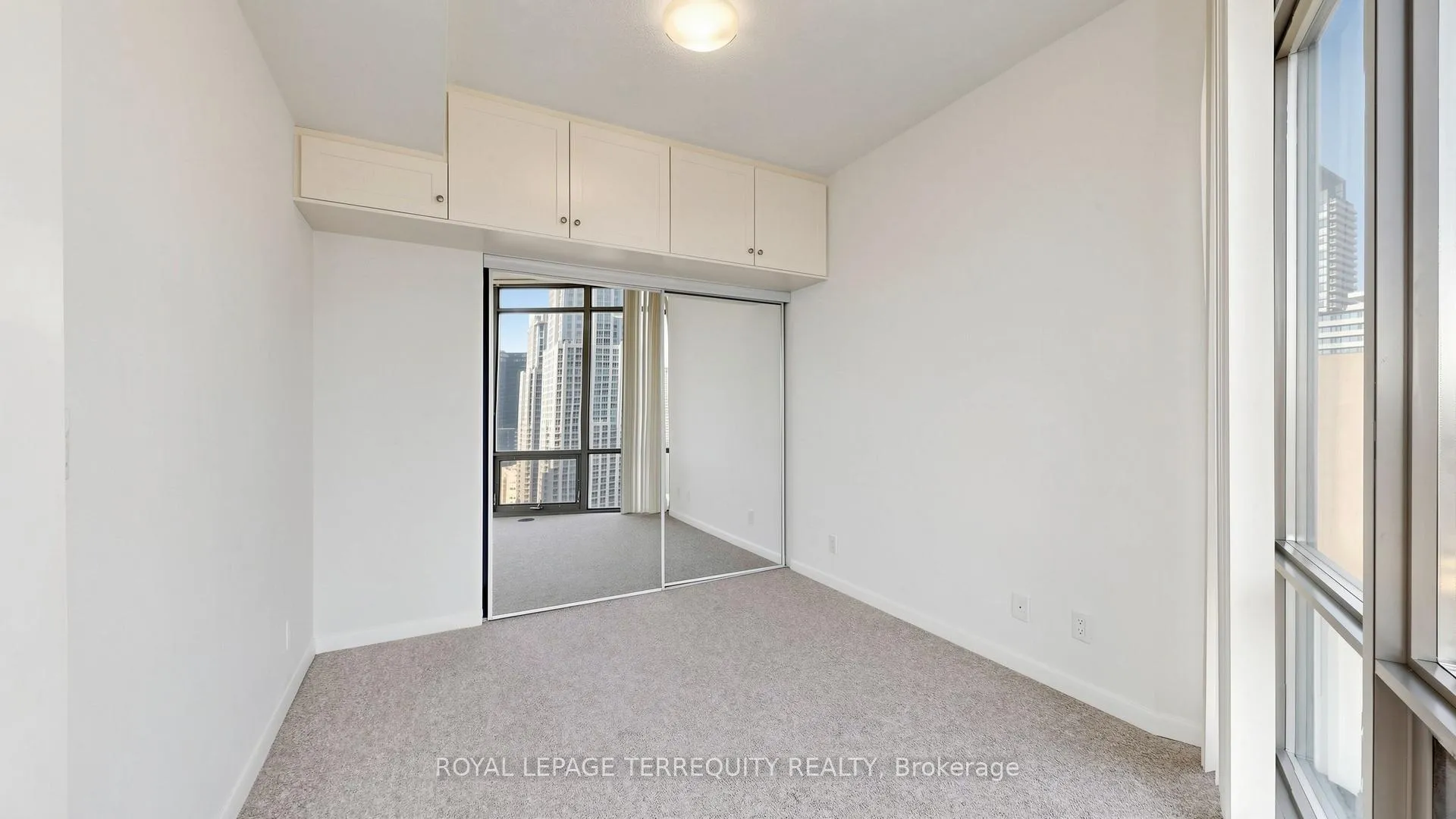 Photo 34 of Unit 2710, 832 Bay Street, Toronto, Bay Street Corridor — HOMEH