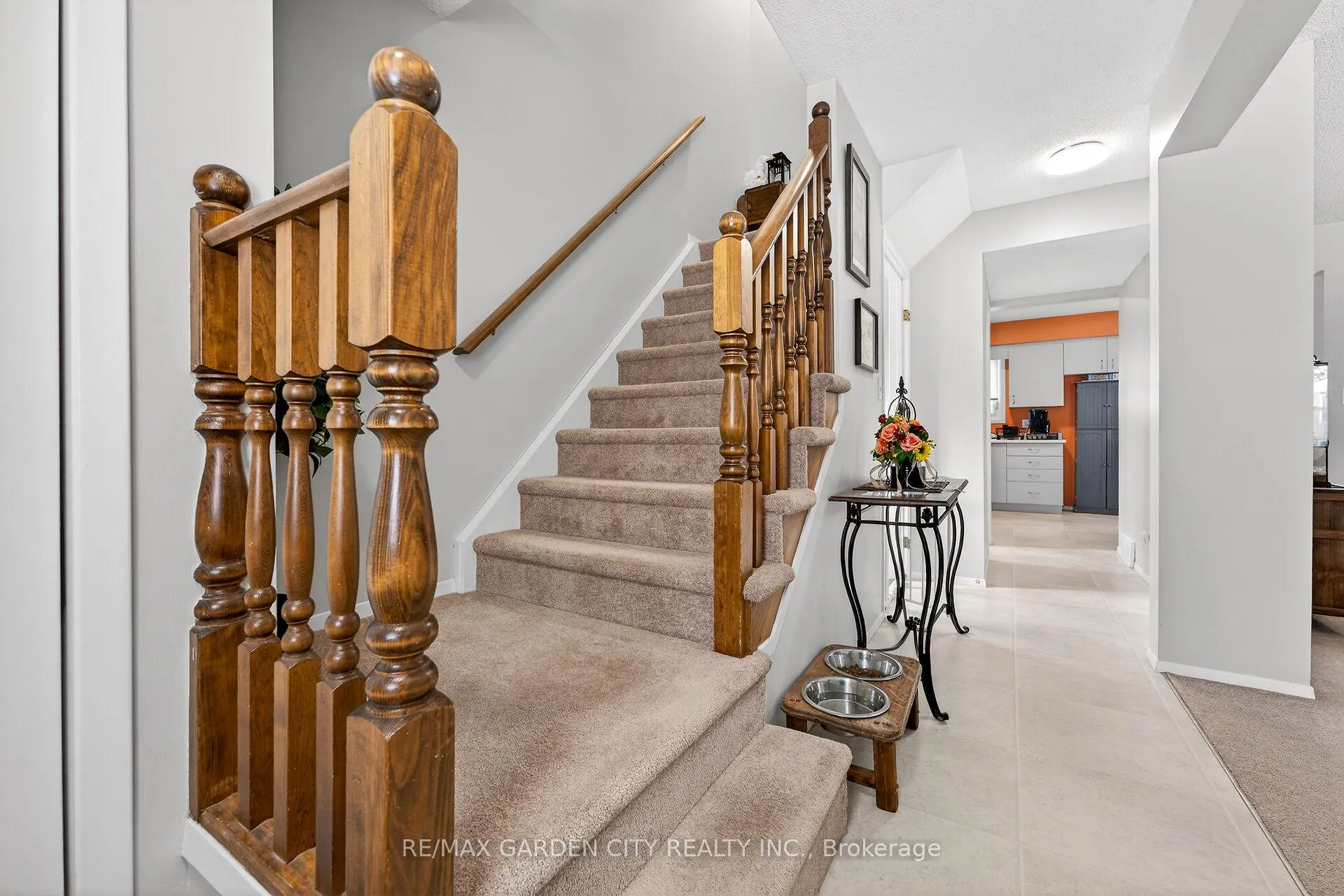 Photo 3 of 6479 Malibu Drive, Niagara Falls, Dorchester — HOMEH