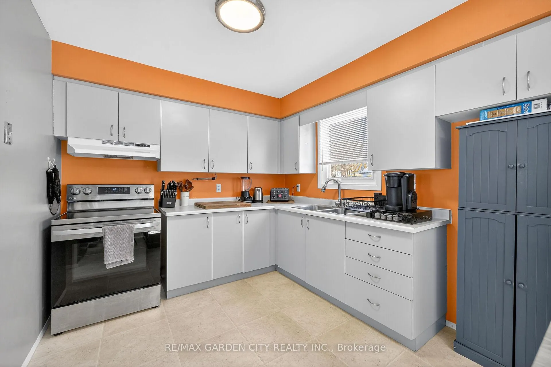 Photo 11 of 6479 Malibu Drive, Niagara Falls, Dorchester — HOMEH