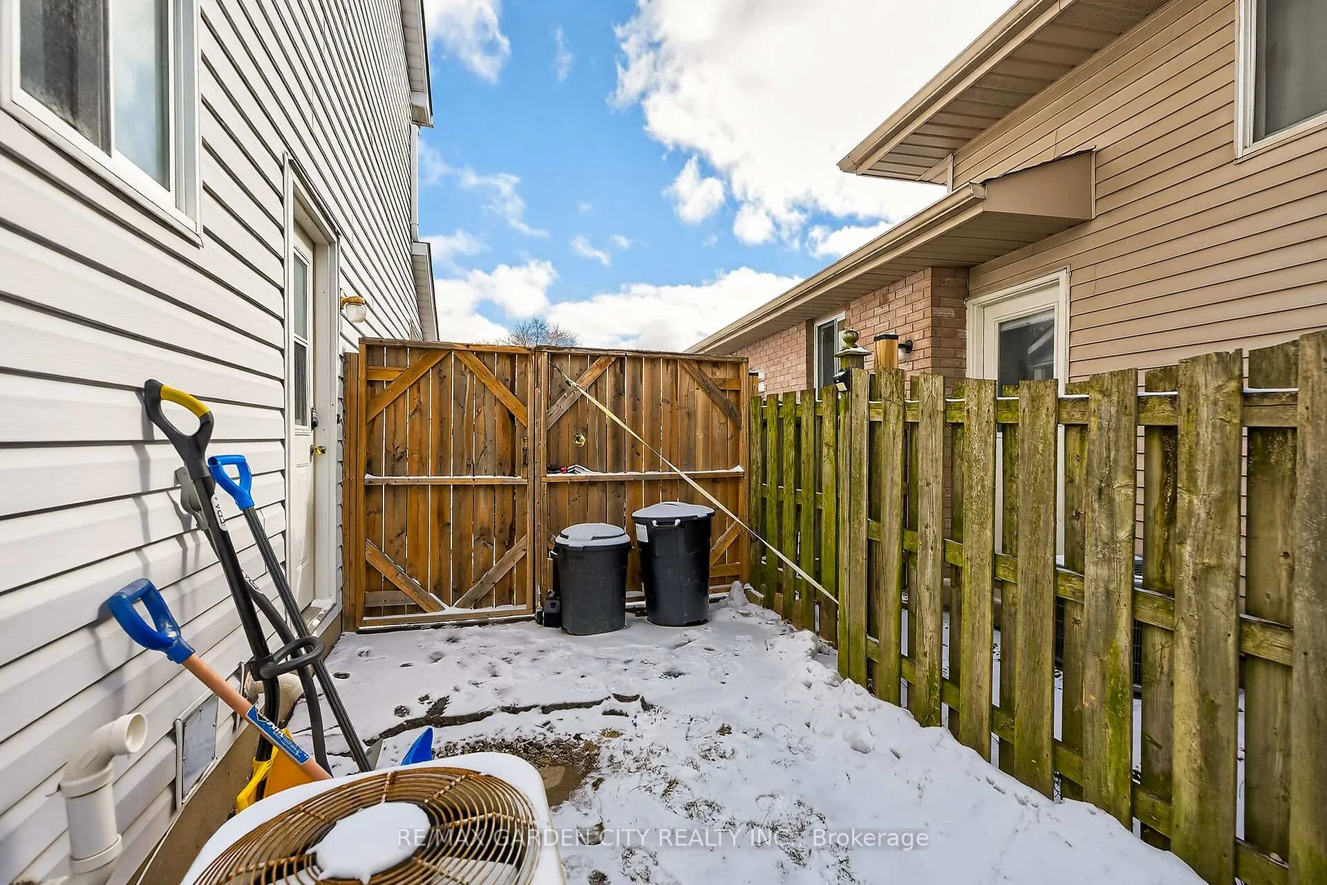 Photo 45 of 6479 Malibu Drive, Niagara Falls, Dorchester — HOMEH