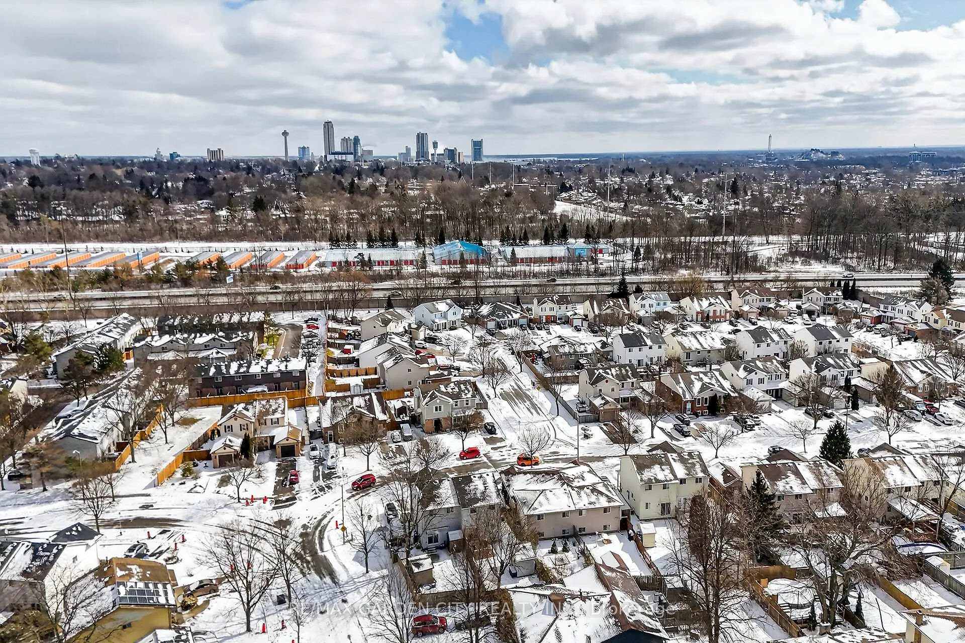 Photo 47 of 6479 Malibu Drive, Niagara Falls, Dorchester — HOMEH