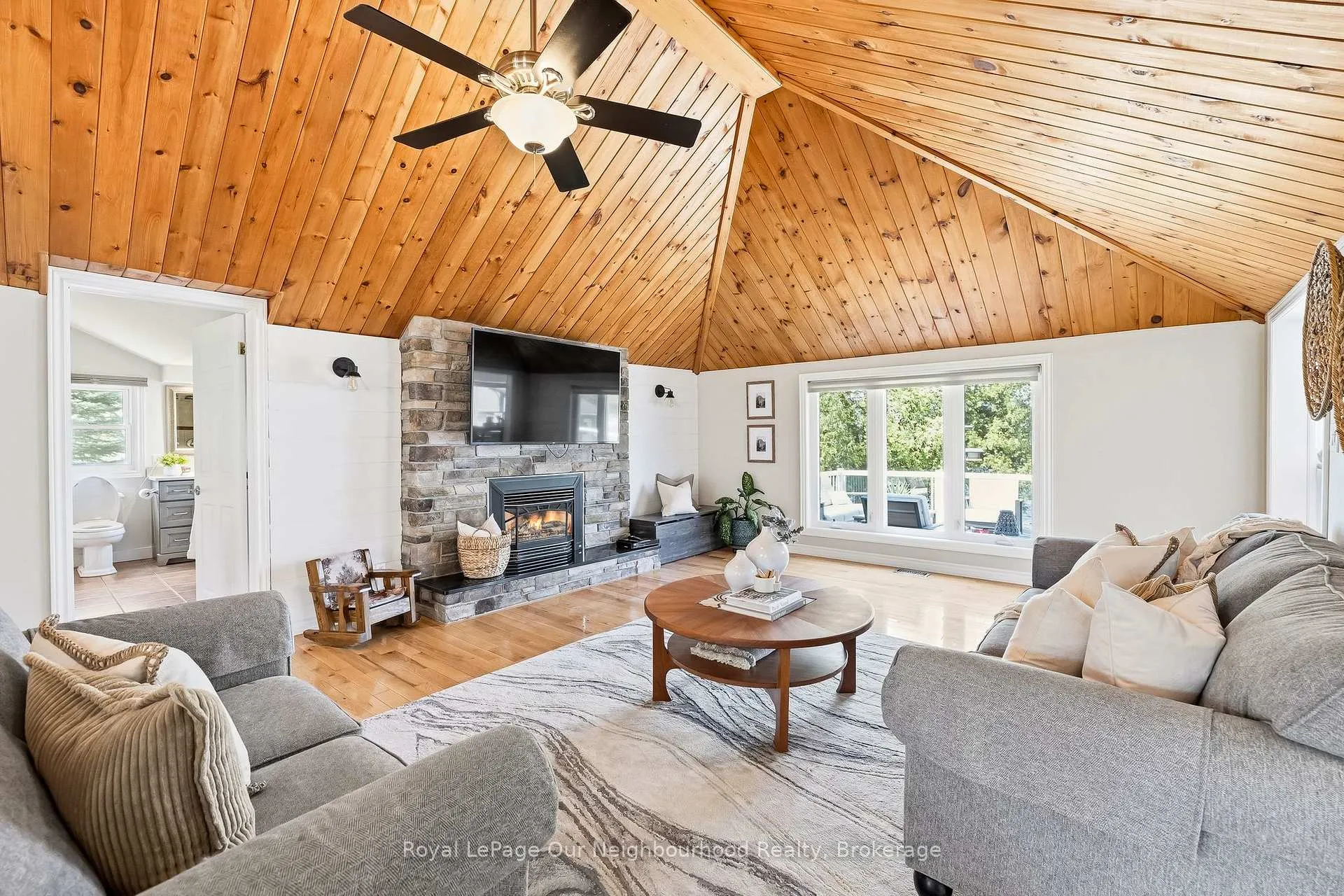 Photo 4 of 1354 Island View Drive, Selwyn — HOMEH