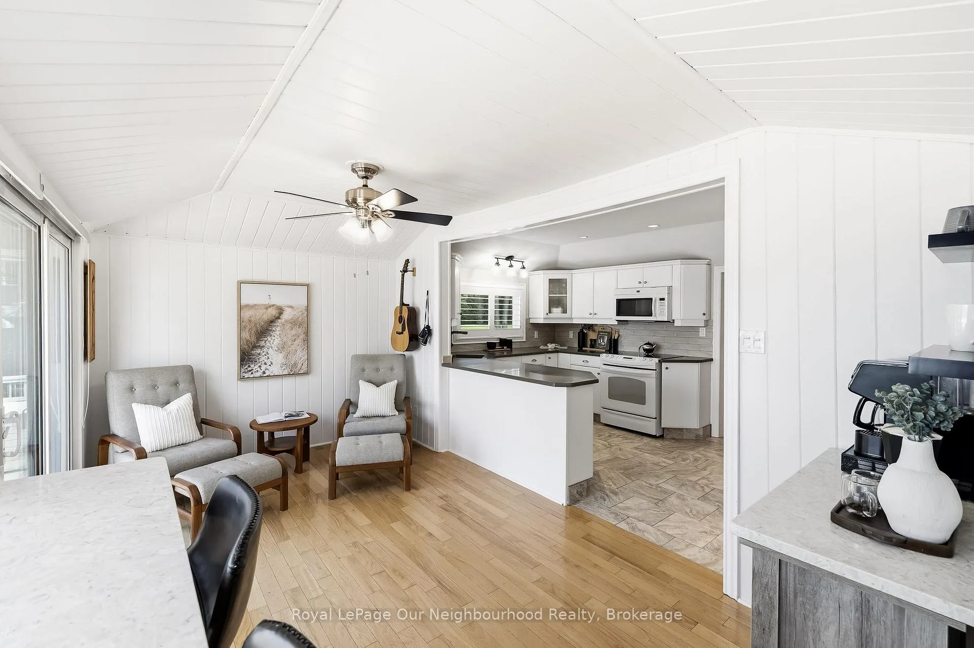 Photo 12 of 1354 Island View Drive, Selwyn — HOMEH