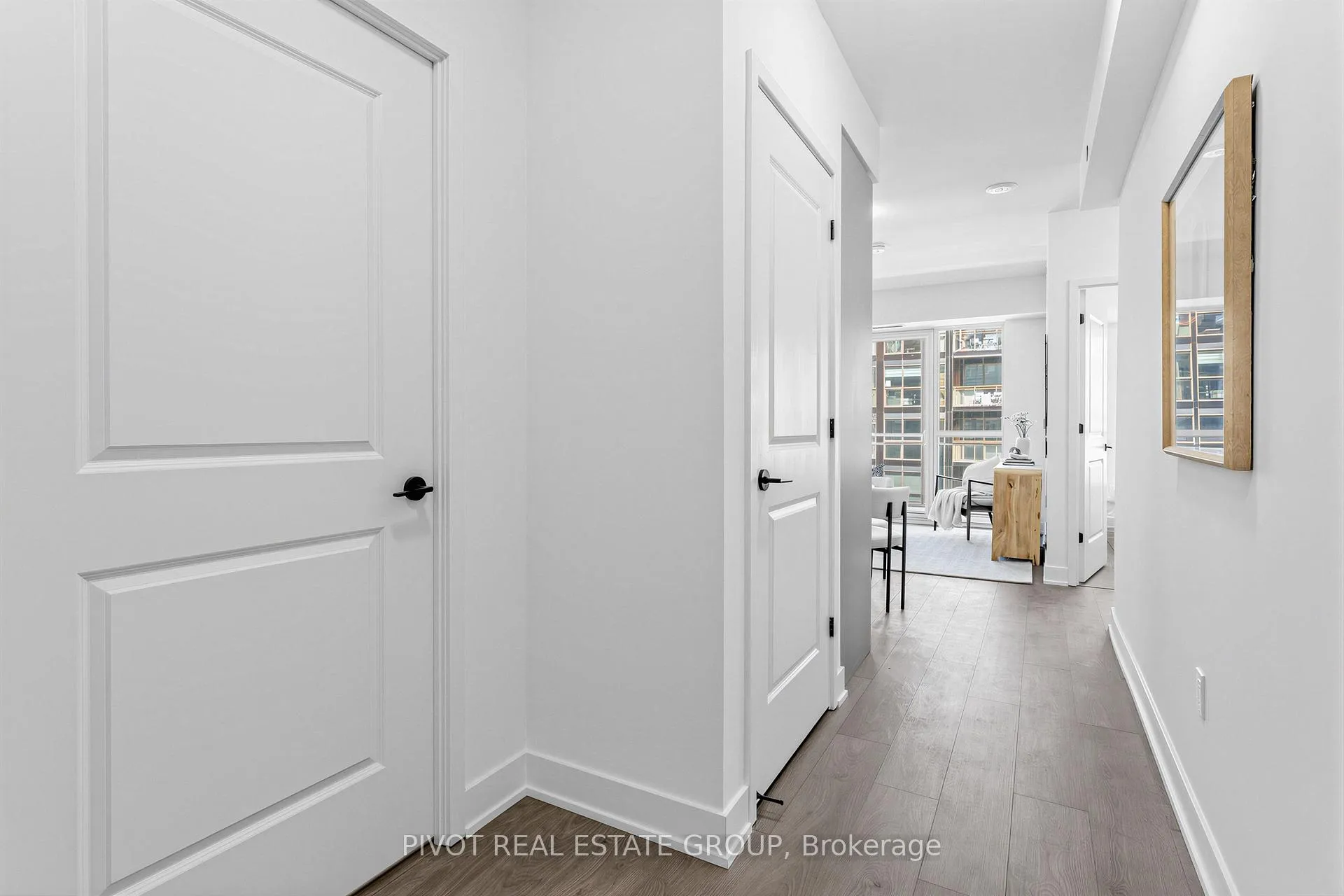 Photo 3 of Unit 512, 2333 Khalsa Gate, Oakville, Westmount — HOMEH