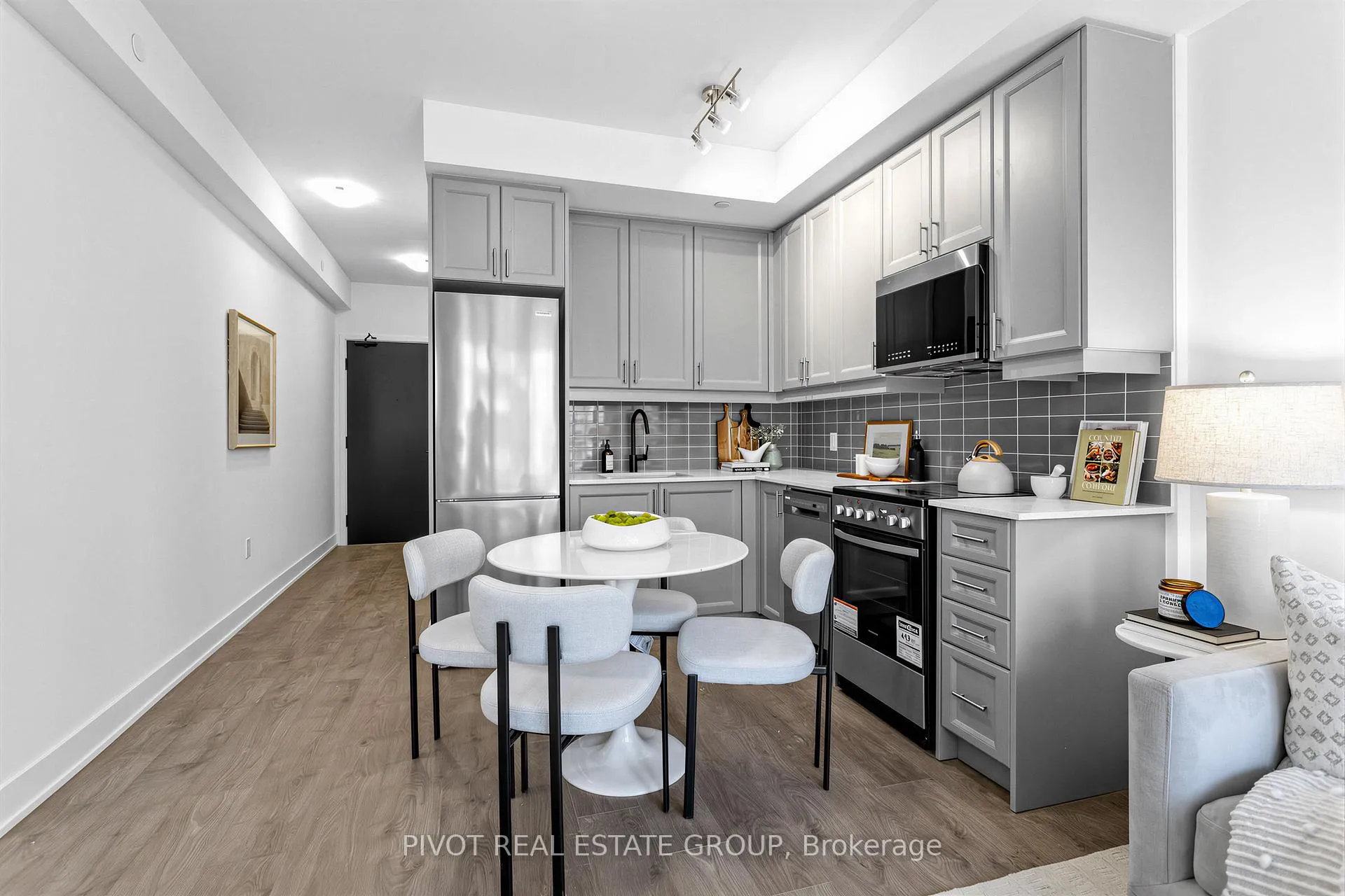 Photo 9 of Unit 512, 2333 Khalsa Gate, Oakville, Westmount — HOMEH