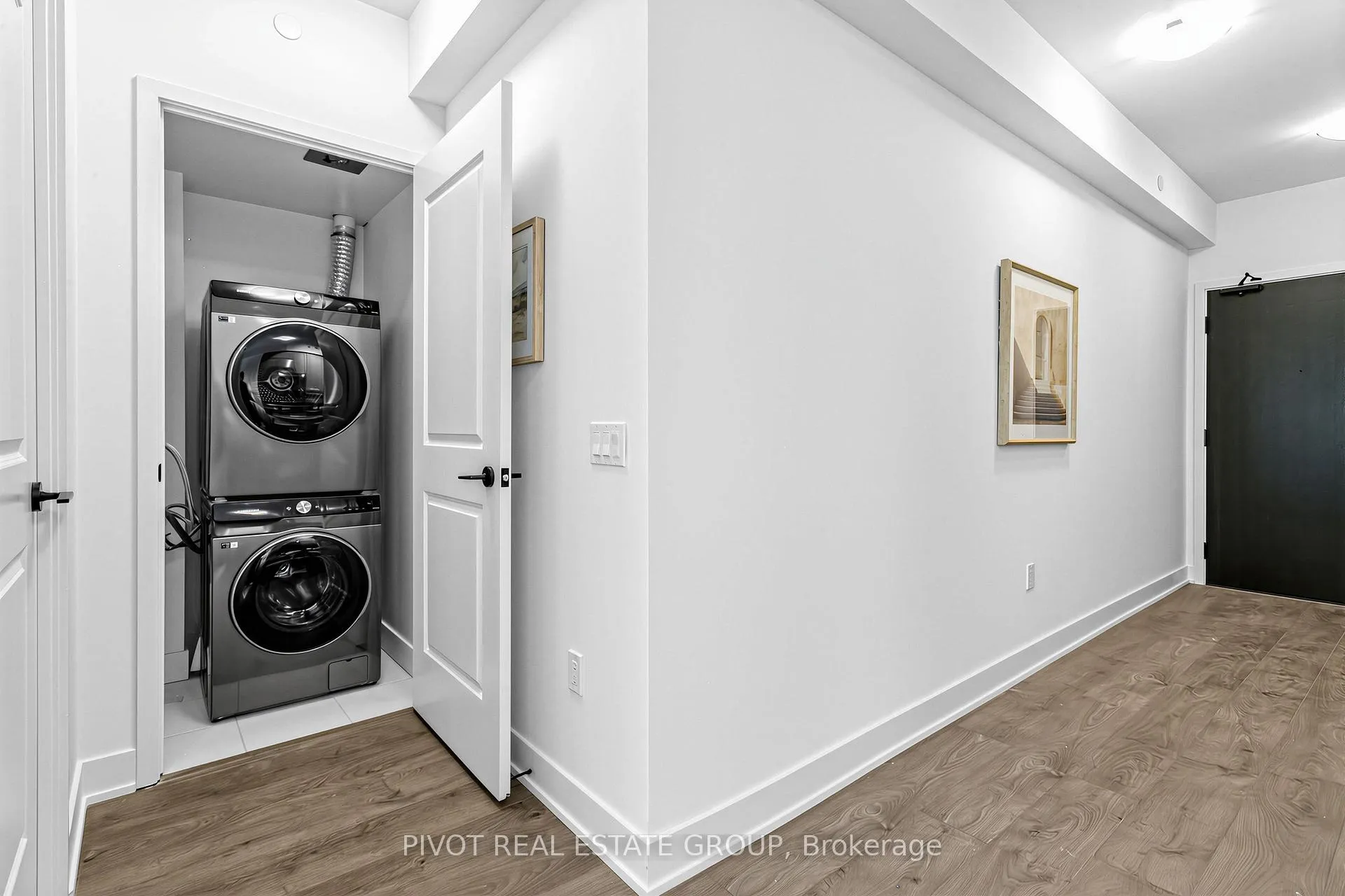 Photo 14 of Unit 512, 2333 Khalsa Gate, Oakville, Westmount — HOMEH