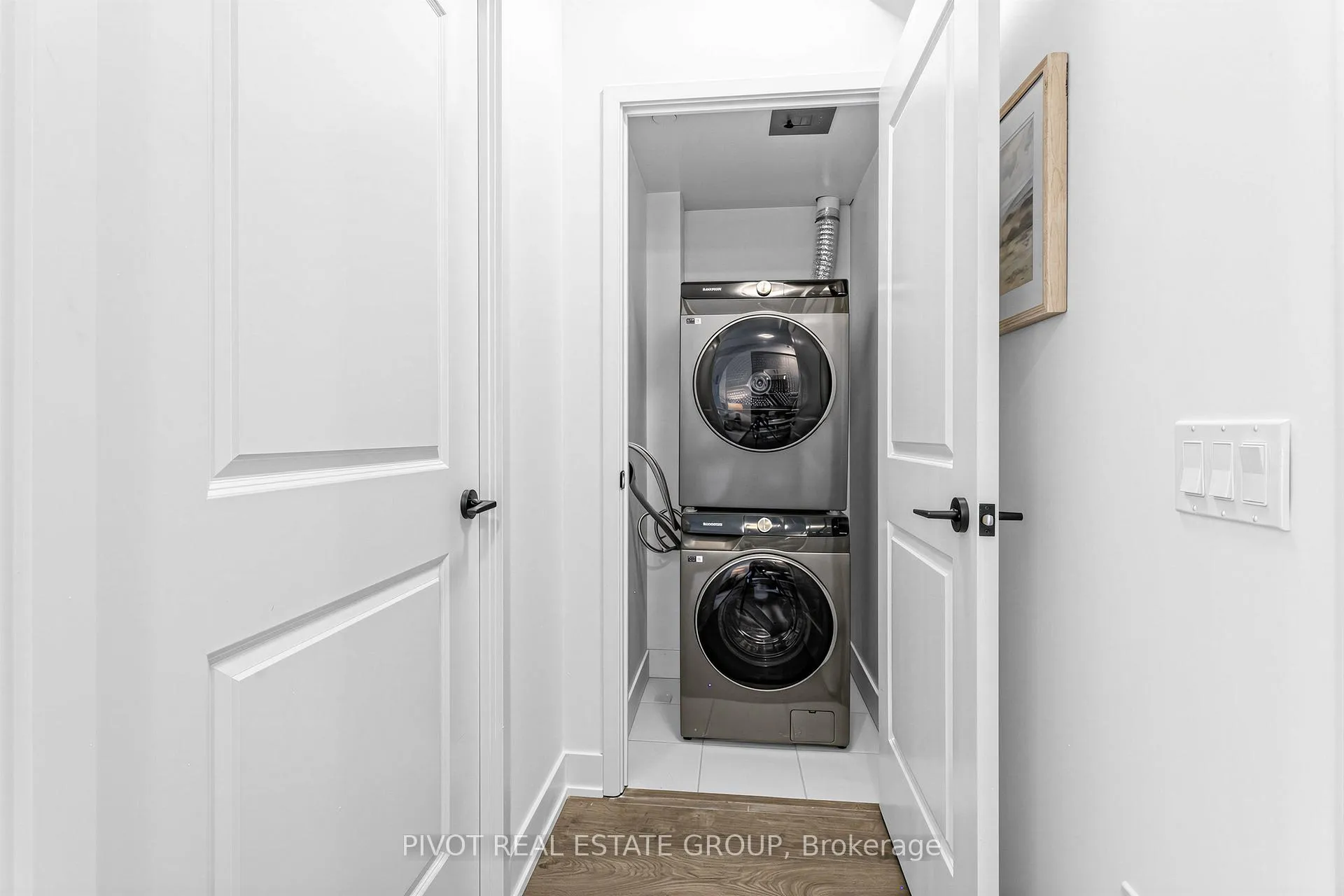 Photo 15 of Unit 512, 2333 Khalsa Gate, Oakville, Westmount — HOMEH