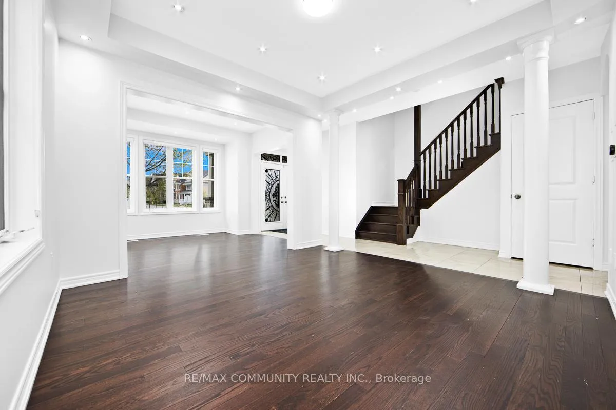 Photo 8 of 201 Donald Sim Avenue, Markham, Cornell — HOMEH
