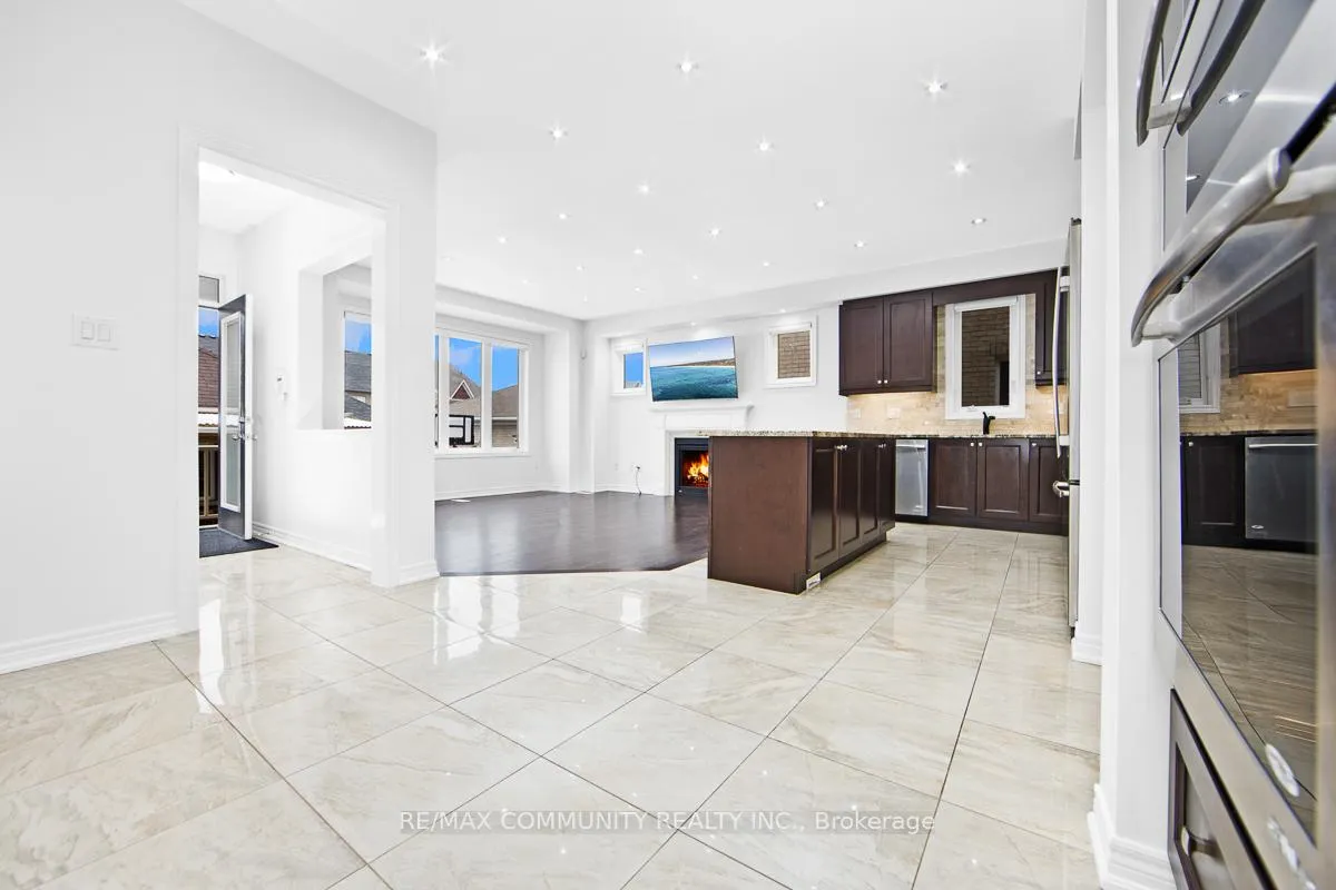 Photo 9 of 201 Donald Sim Avenue, Markham, Cornell — HOMEH