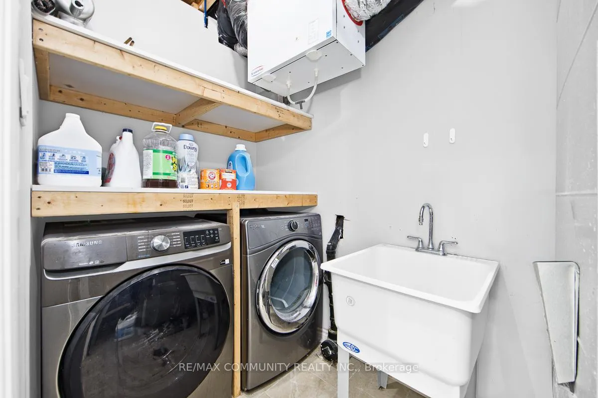 Photo 32 of 201 Donald Sim Avenue, Markham, Cornell — HOMEH