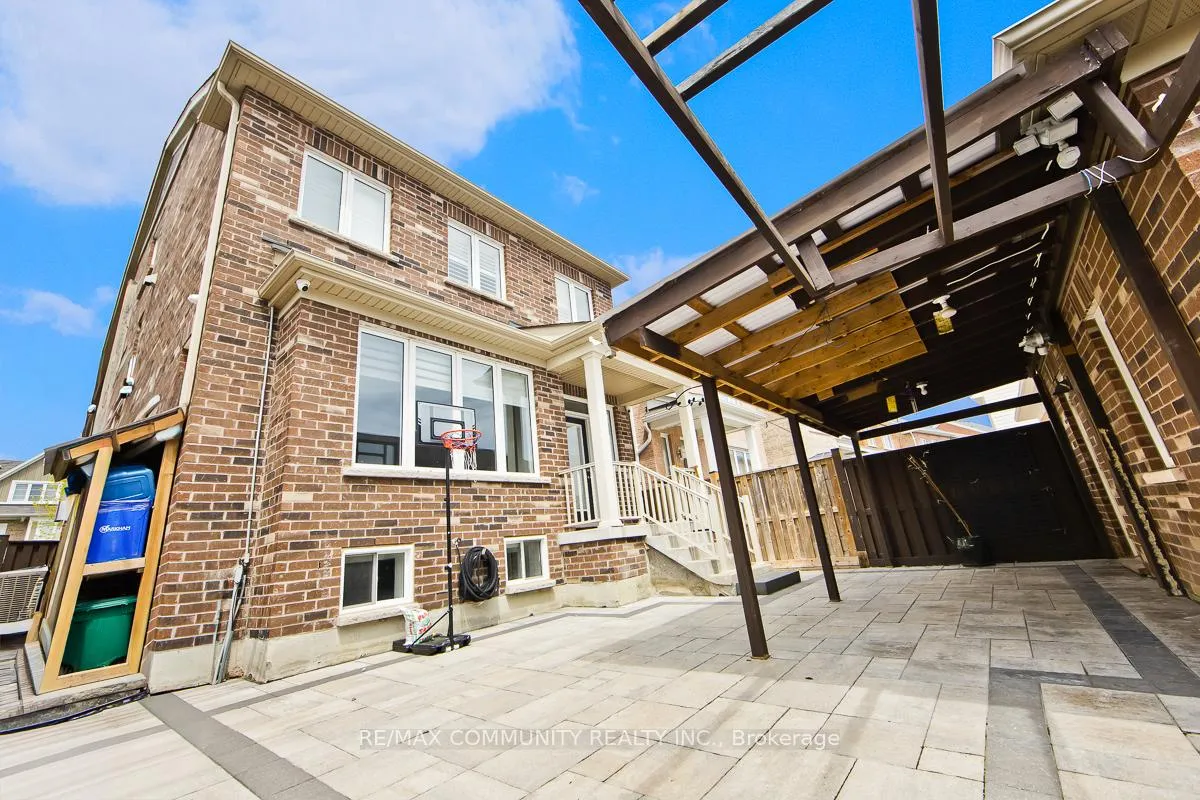 Photo 34 of 201 Donald Sim Avenue, Markham, Cornell — HOMEH