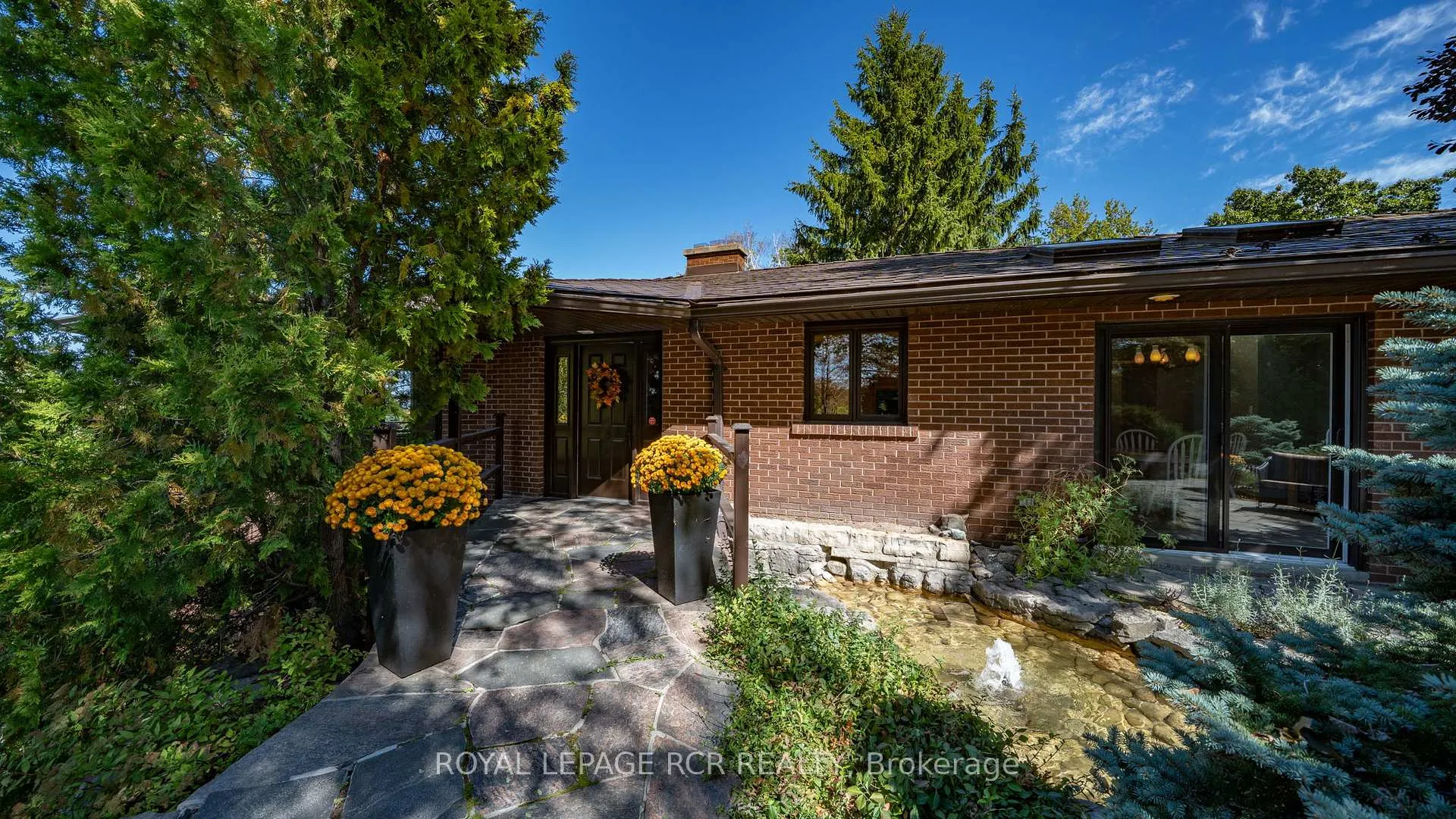 Photo 4 of 15735 Highway 27, King, Schomberg — HOMEH