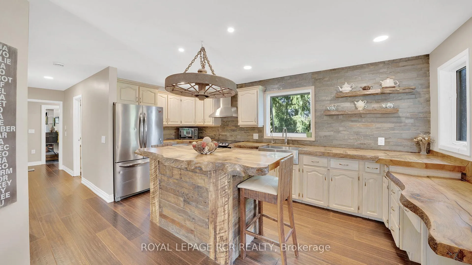 Photo 45 of 15735 Highway 27, King, Schomberg — HOMEH