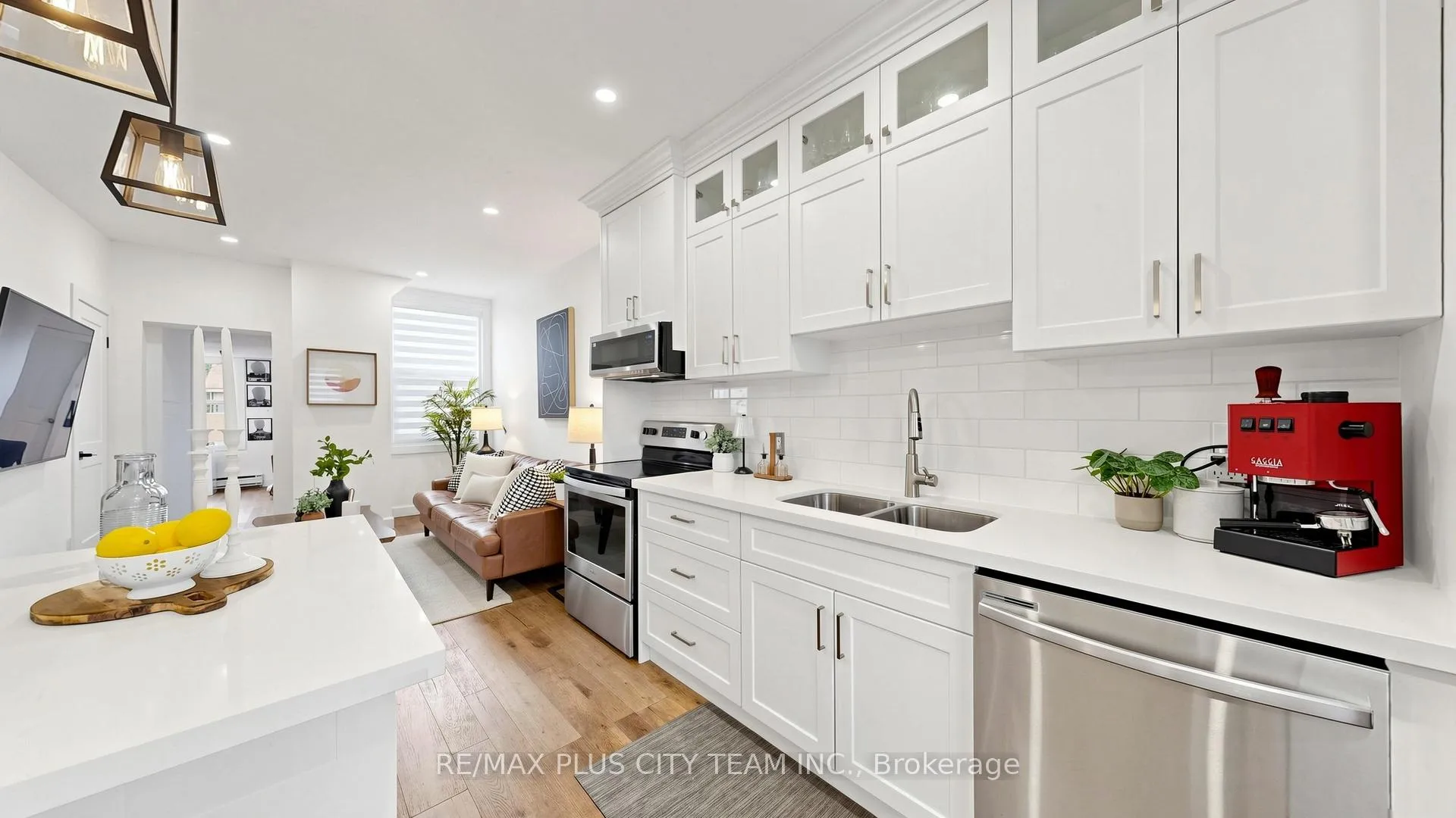Photo 9 of 320 Boon Avenue, Toronto, Caledonia-Fairbank — HOMEH