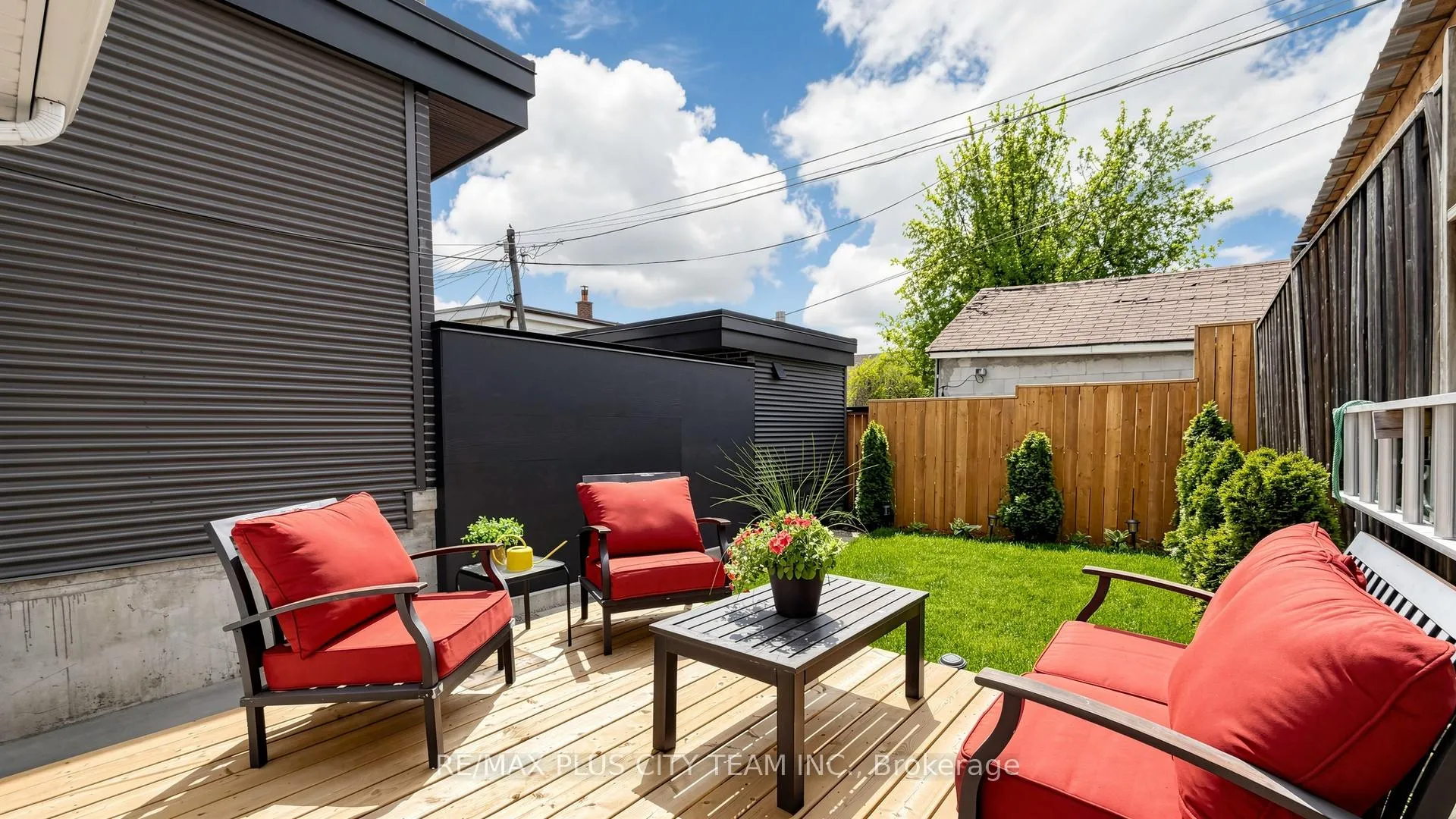 Photo 28 of 320 Boon Avenue, Toronto, Caledonia-Fairbank — HOMEH