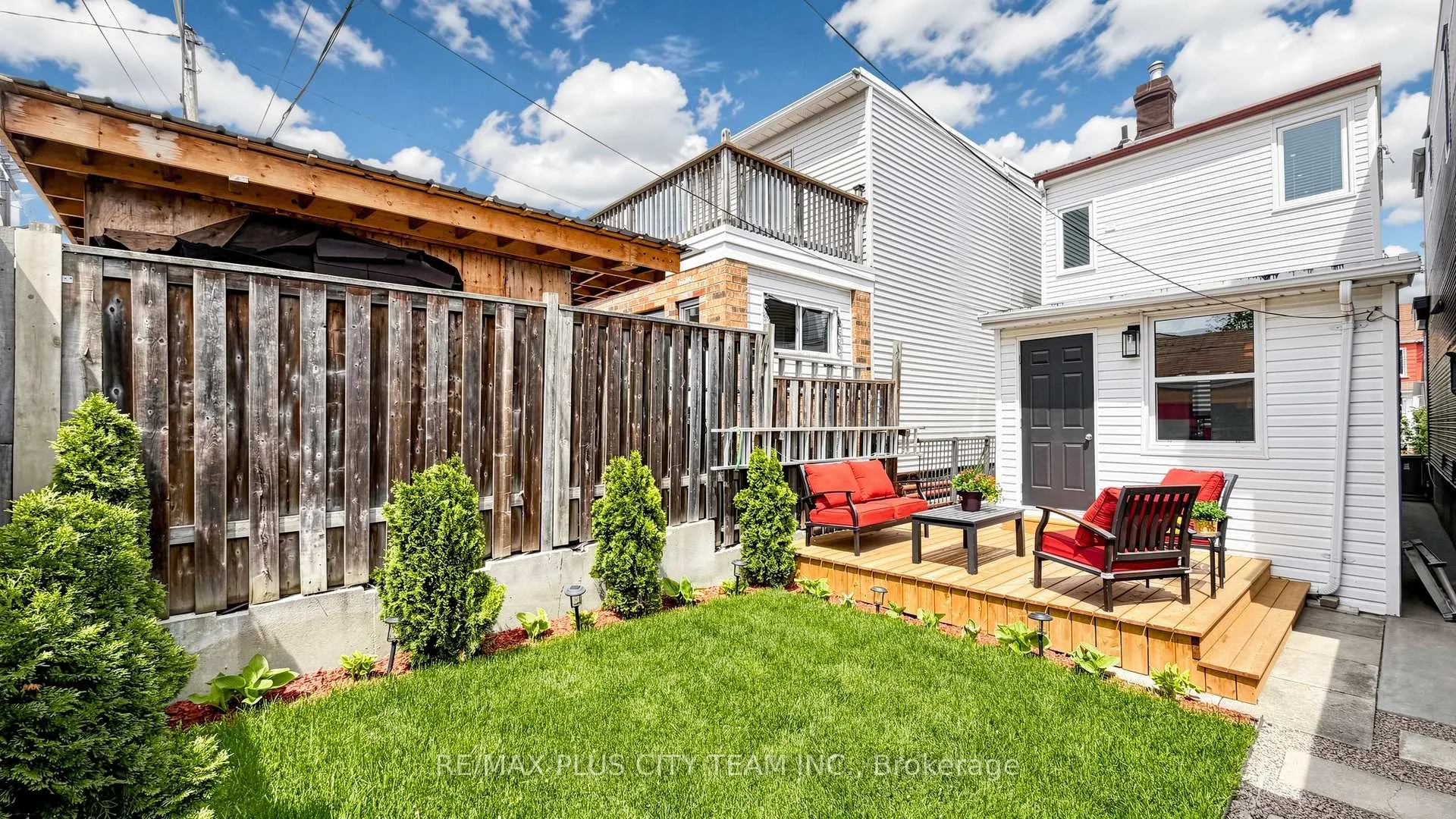 Photo 30 of 320 Boon Avenue, Toronto, Caledonia-Fairbank — HOMEH