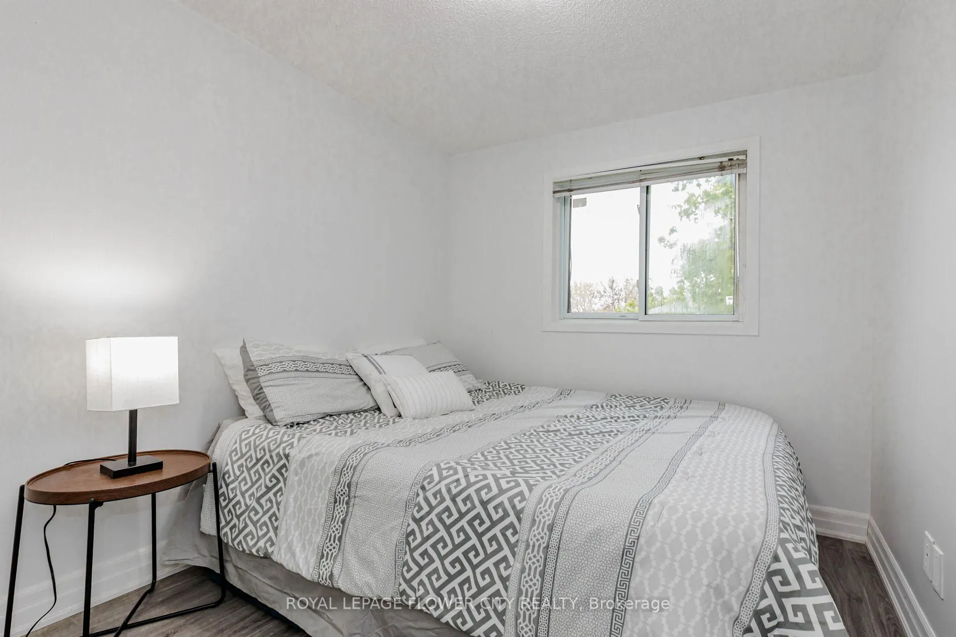 Photo 19 of 42 Briar Path, Brampton, Avondale — HOMEH