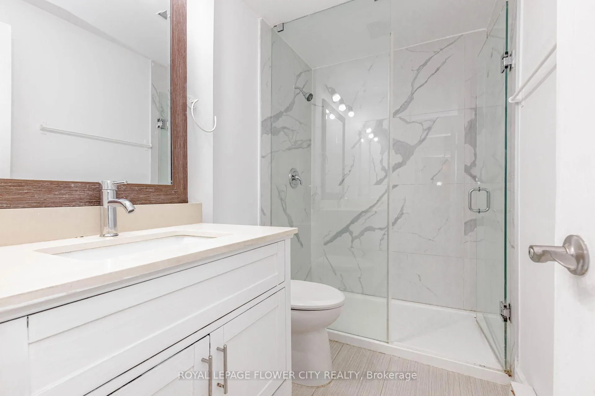 Photo 21 of 42 Briar Path, Brampton, Avondale — HOMEH