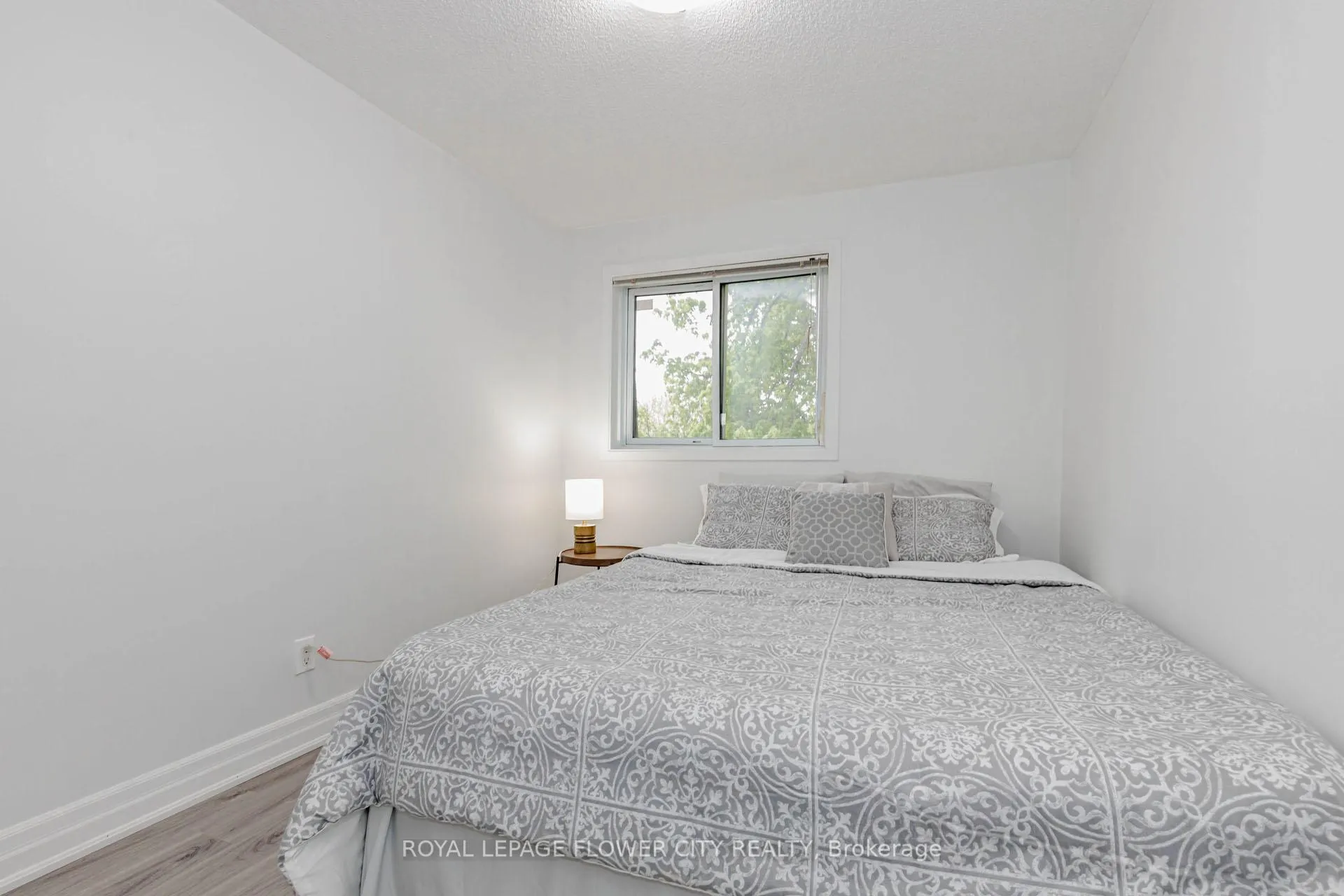 Photo 23 of 42 Briar Path, Brampton, Avondale — HOMEH