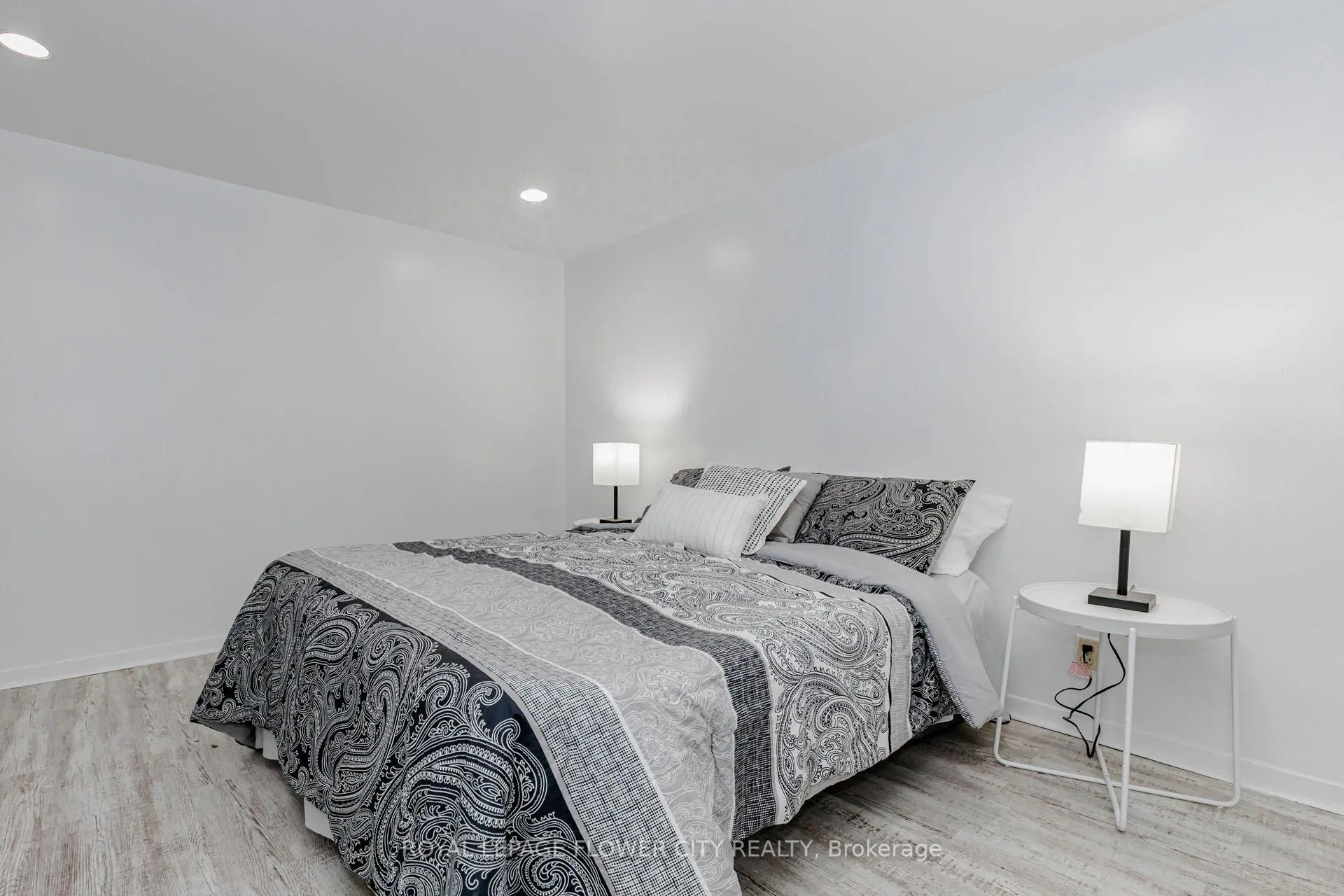 Photo 27 of 42 Briar Path, Brampton, Avondale — HOMEH