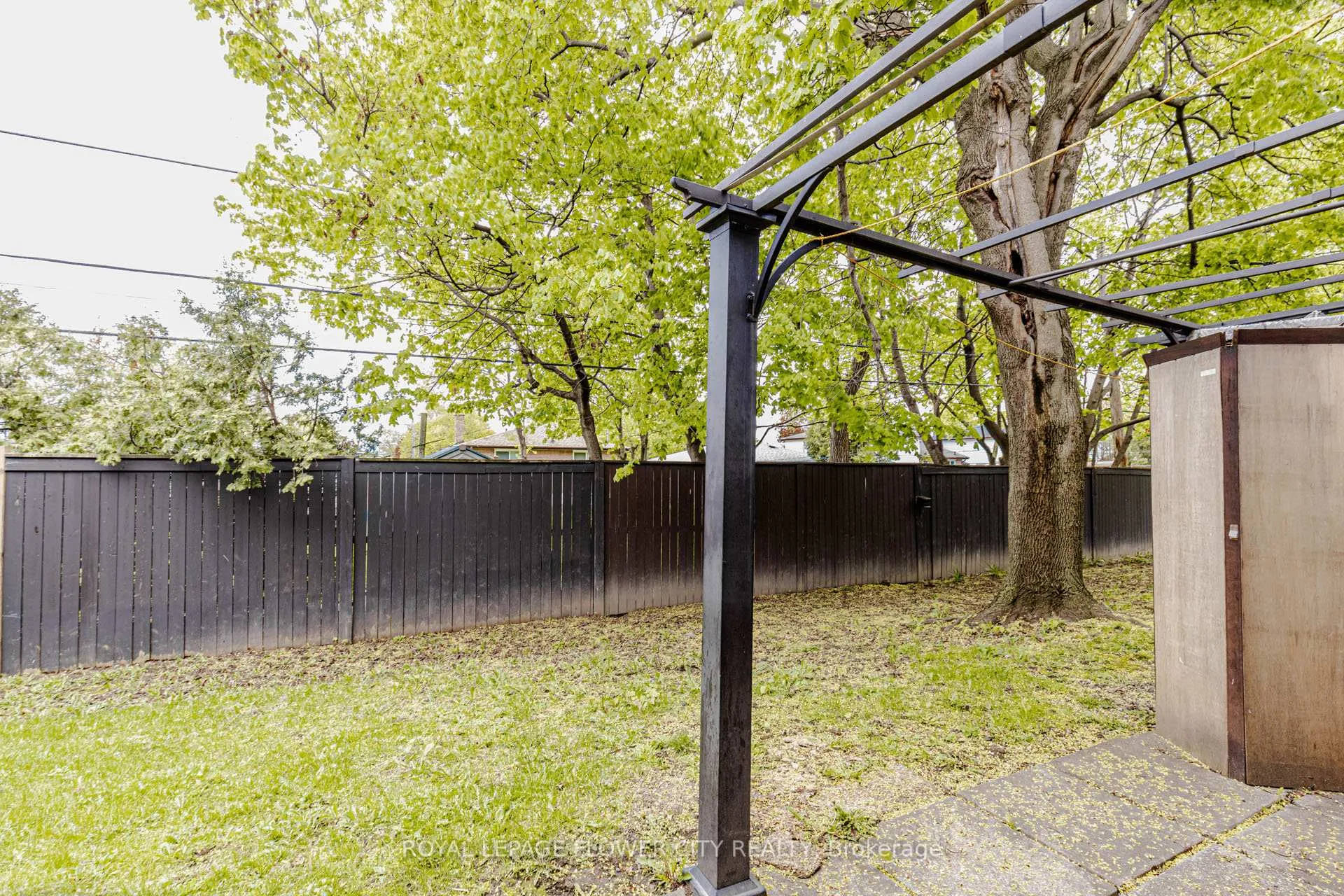 Photo 29 of 42 Briar Path, Brampton, Avondale — HOMEH