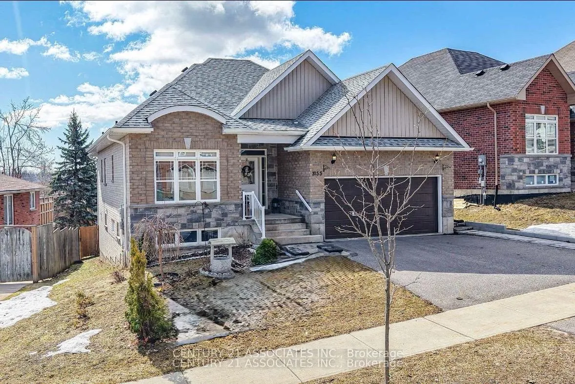 Photo 2 of 3155 Monarch Drive, Orillia — HOMEH