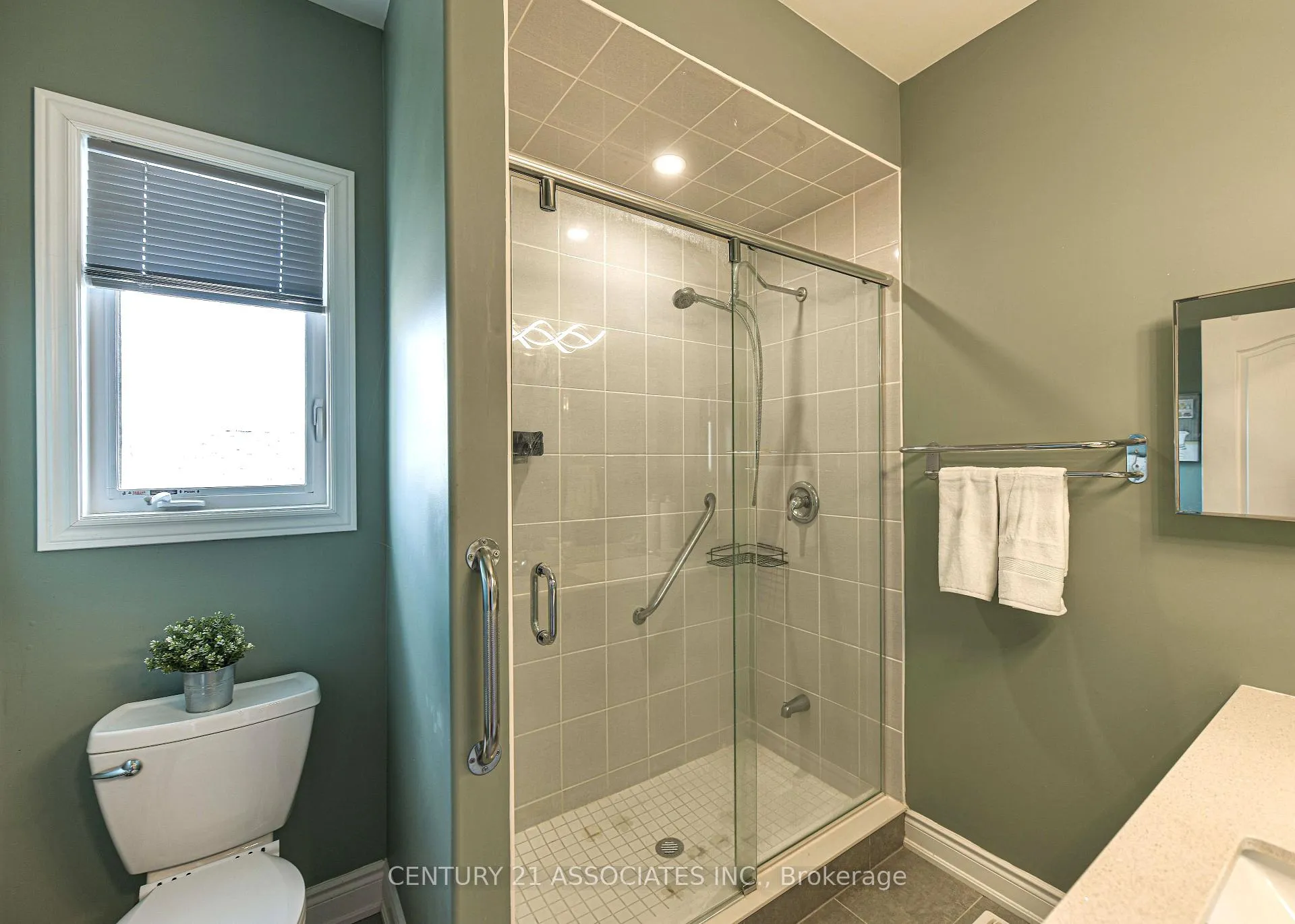 Photo 10 of 3155 Monarch Drive, Orillia — HOMEH