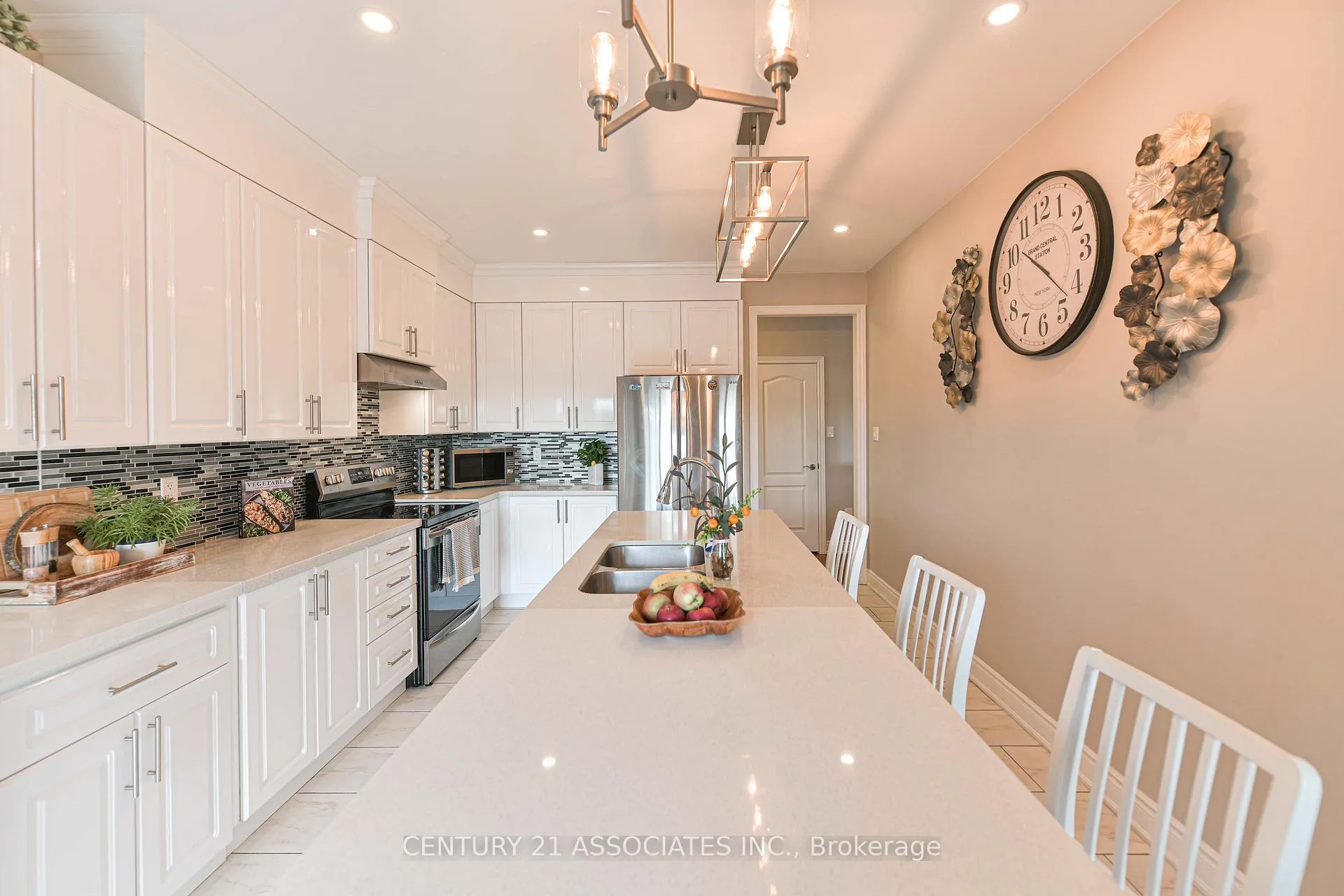 Photo 18 of 3155 Monarch Drive, Orillia — HOMEH