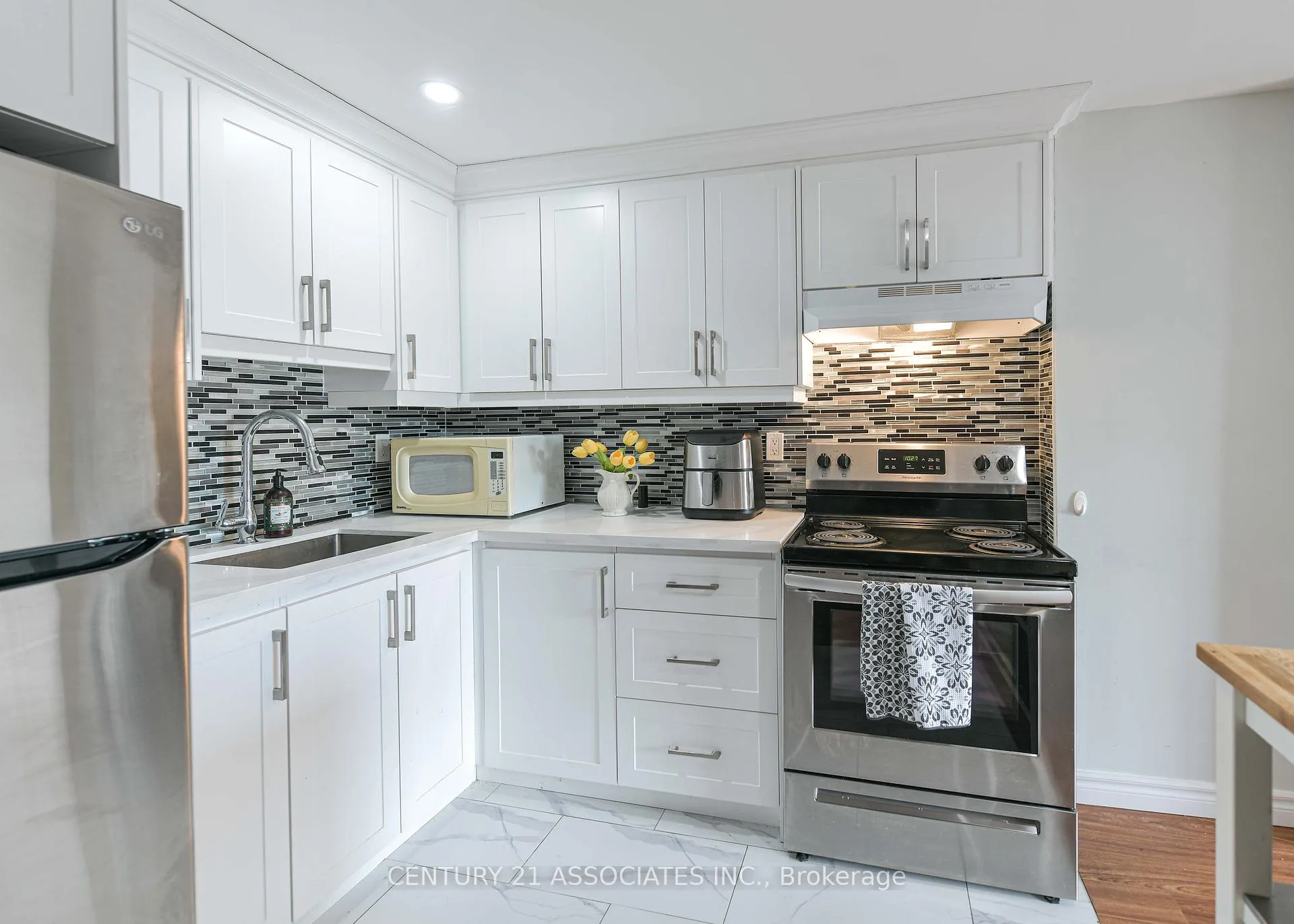 Photo 26 of 3155 Monarch Drive, Orillia — HOMEH