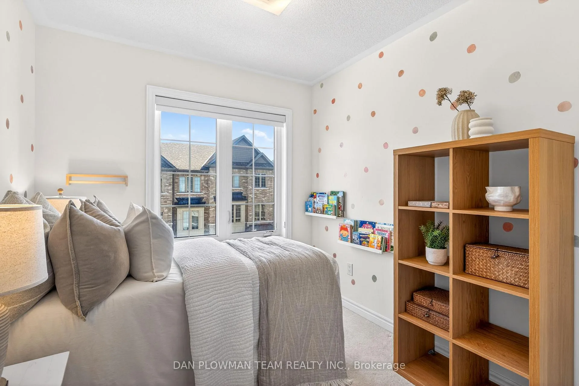 Photo 17 of 30 Hallmark Way, Whitby, Lynde Creek — HOMEH