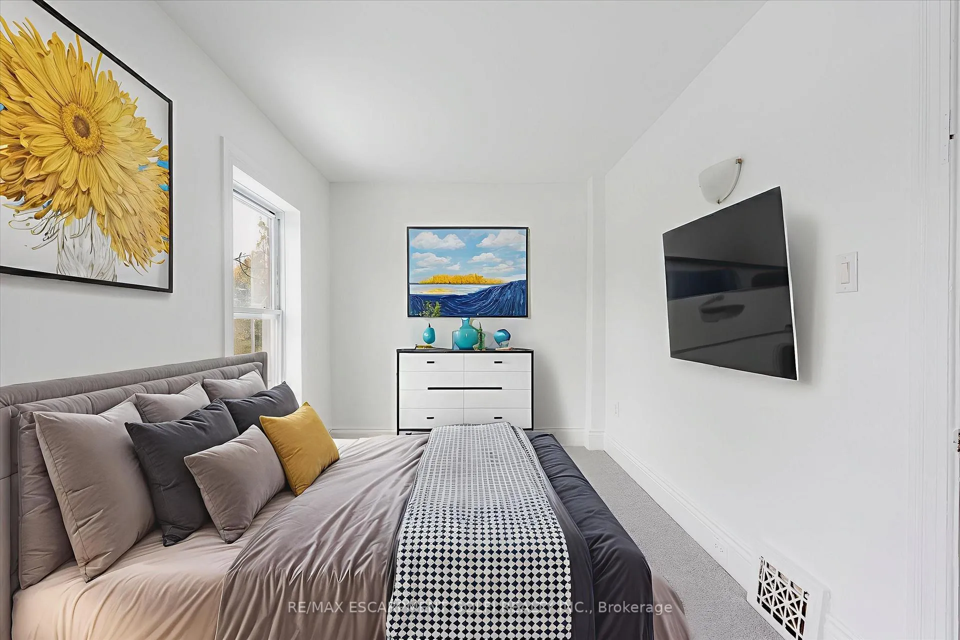 Photo 17 of 49 Myrtle Avenue, Hamilton, St. Clair — HOMEH