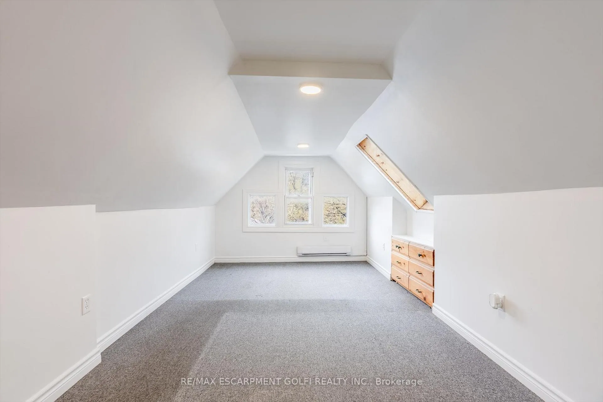 Photo 18 of 49 Myrtle Avenue, Hamilton, St. Clair — HOMEH