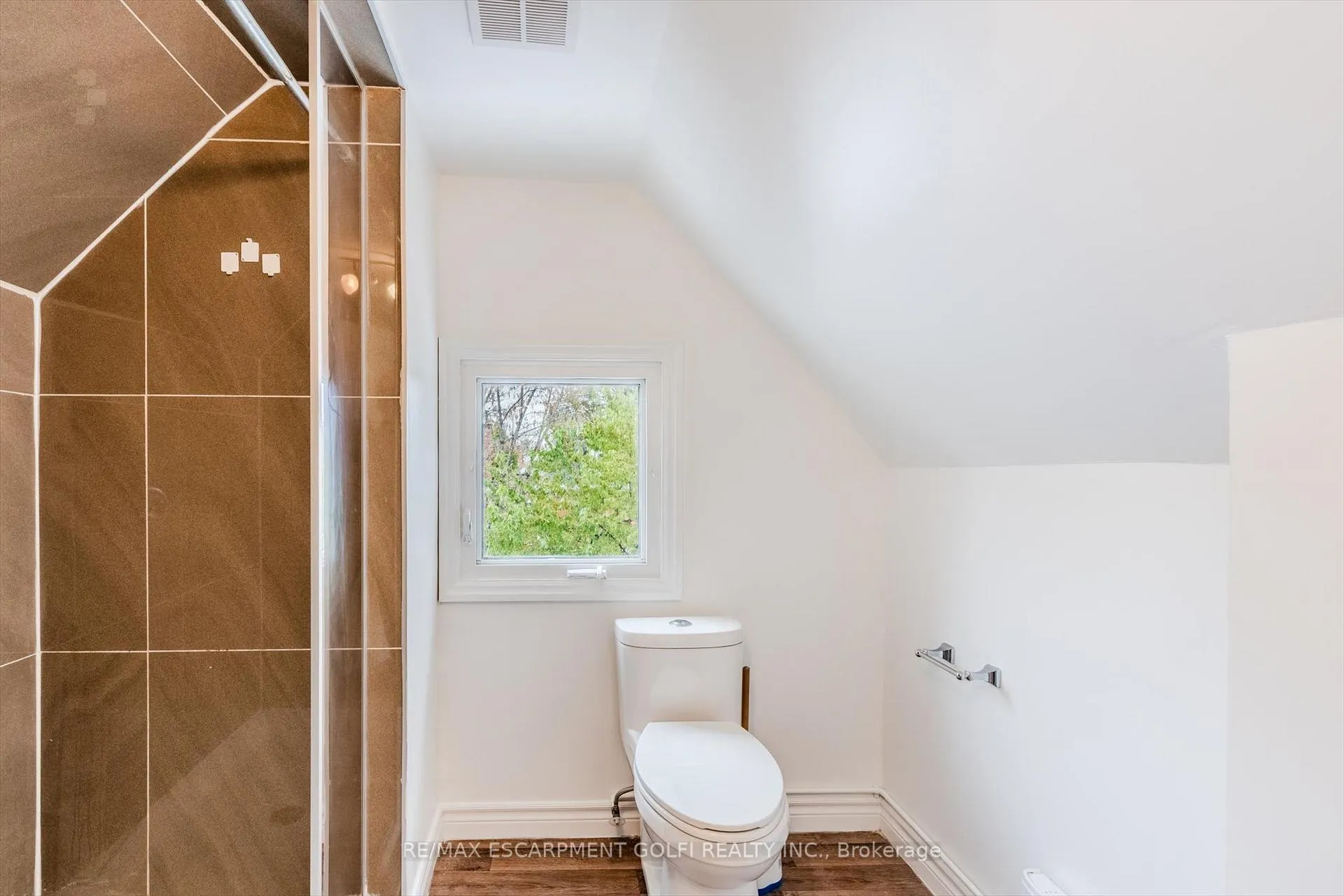 Photo 21 of 49 Myrtle Avenue, Hamilton, St. Clair — HOMEH