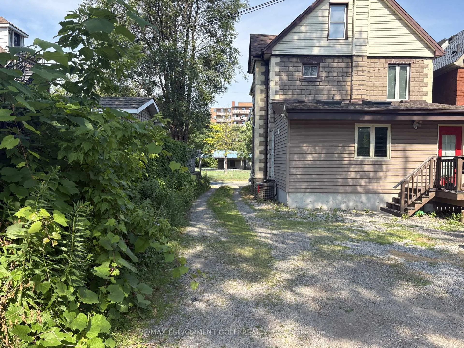 Photo 26 of 49 Myrtle Avenue, Hamilton, St. Clair — HOMEH