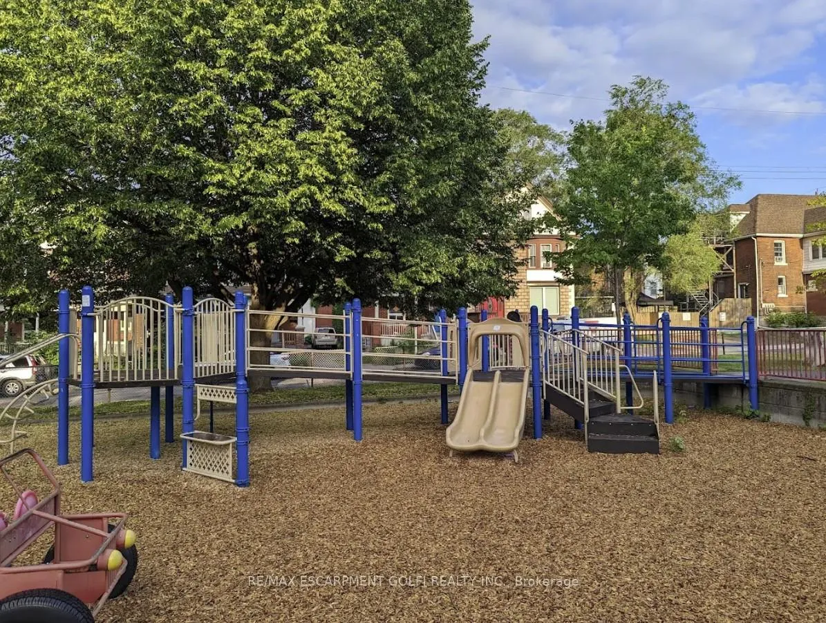 Photo 29 of 49 Myrtle Avenue, Hamilton, St. Clair — HOMEH