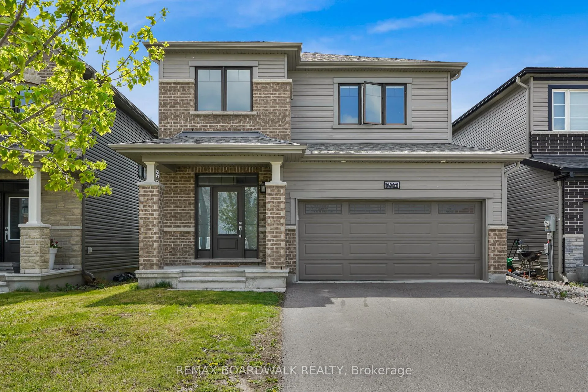 Photo 2 of 207 Aquarium Avenue, Ottawa, Avalon West — HOMEH