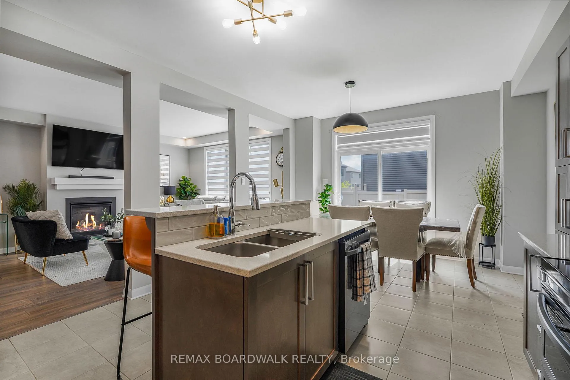 Photo 12 of 207 Aquarium Avenue, Ottawa, Avalon West — HOMEH