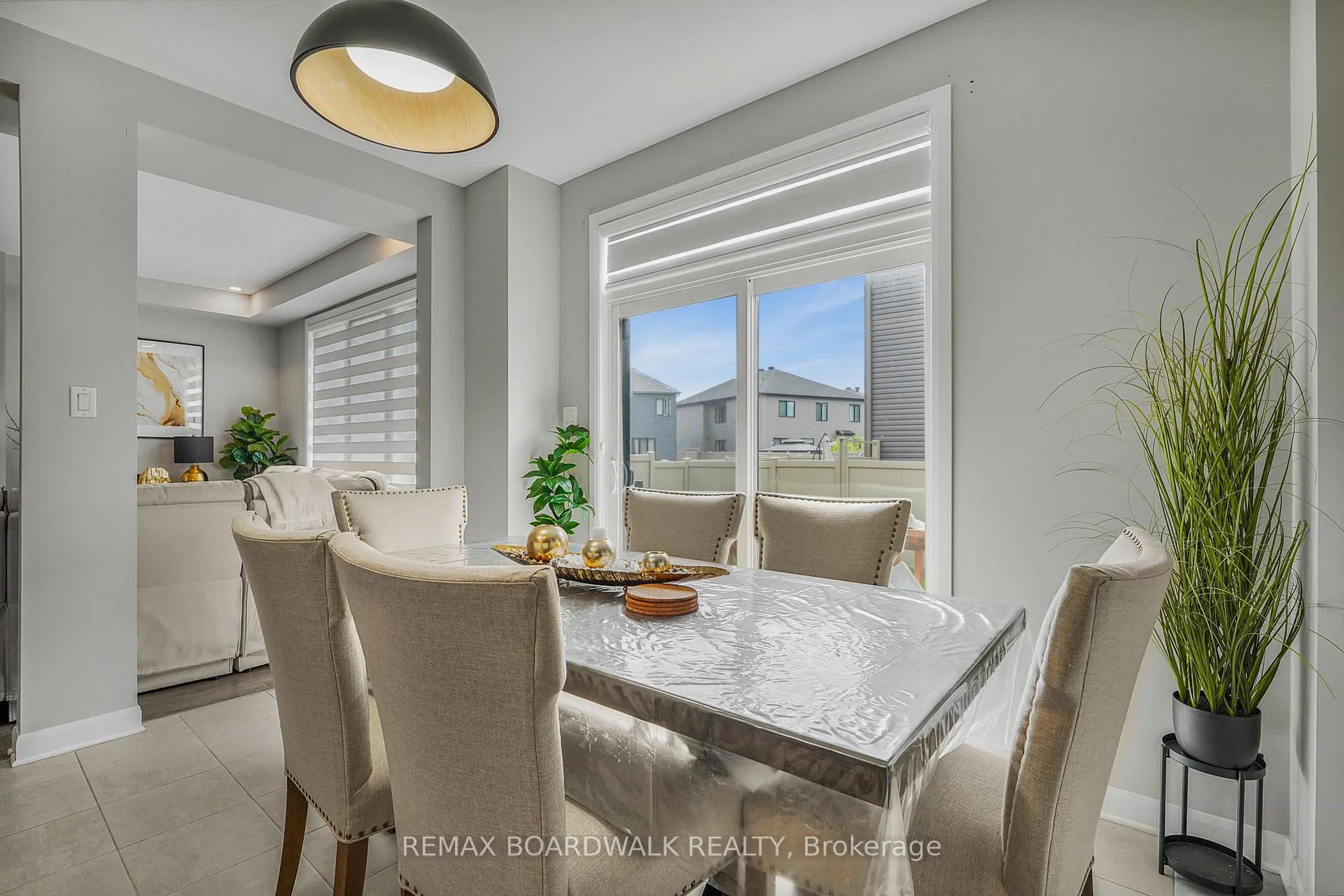 Photo 15 of 207 Aquarium Avenue, Ottawa, Avalon West — HOMEH